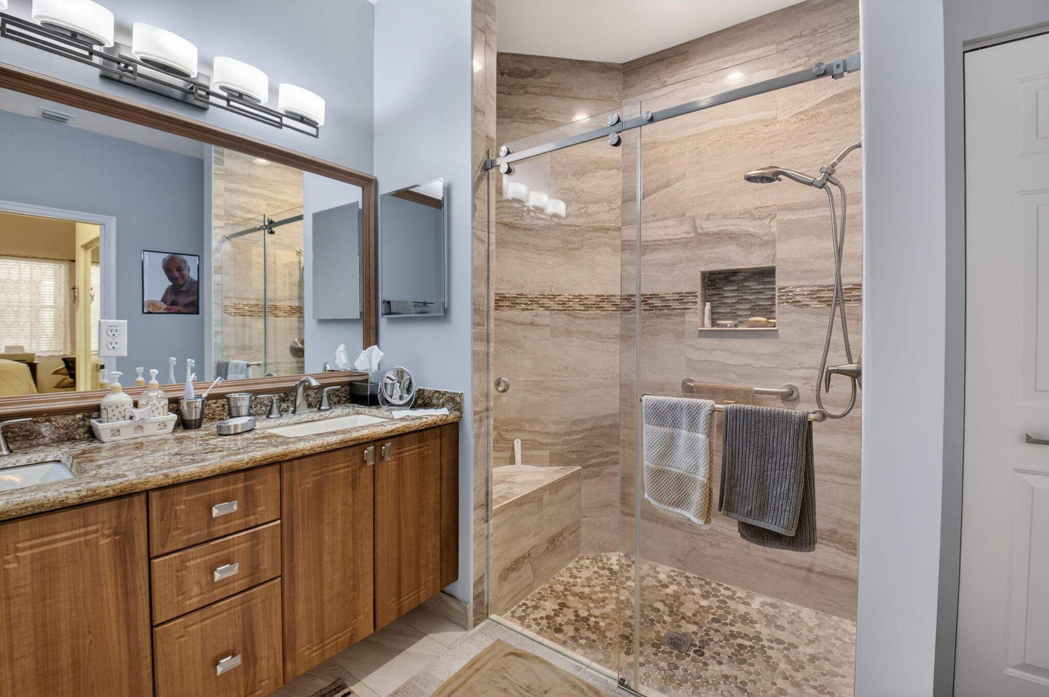 FLORAL LAKES - Residential