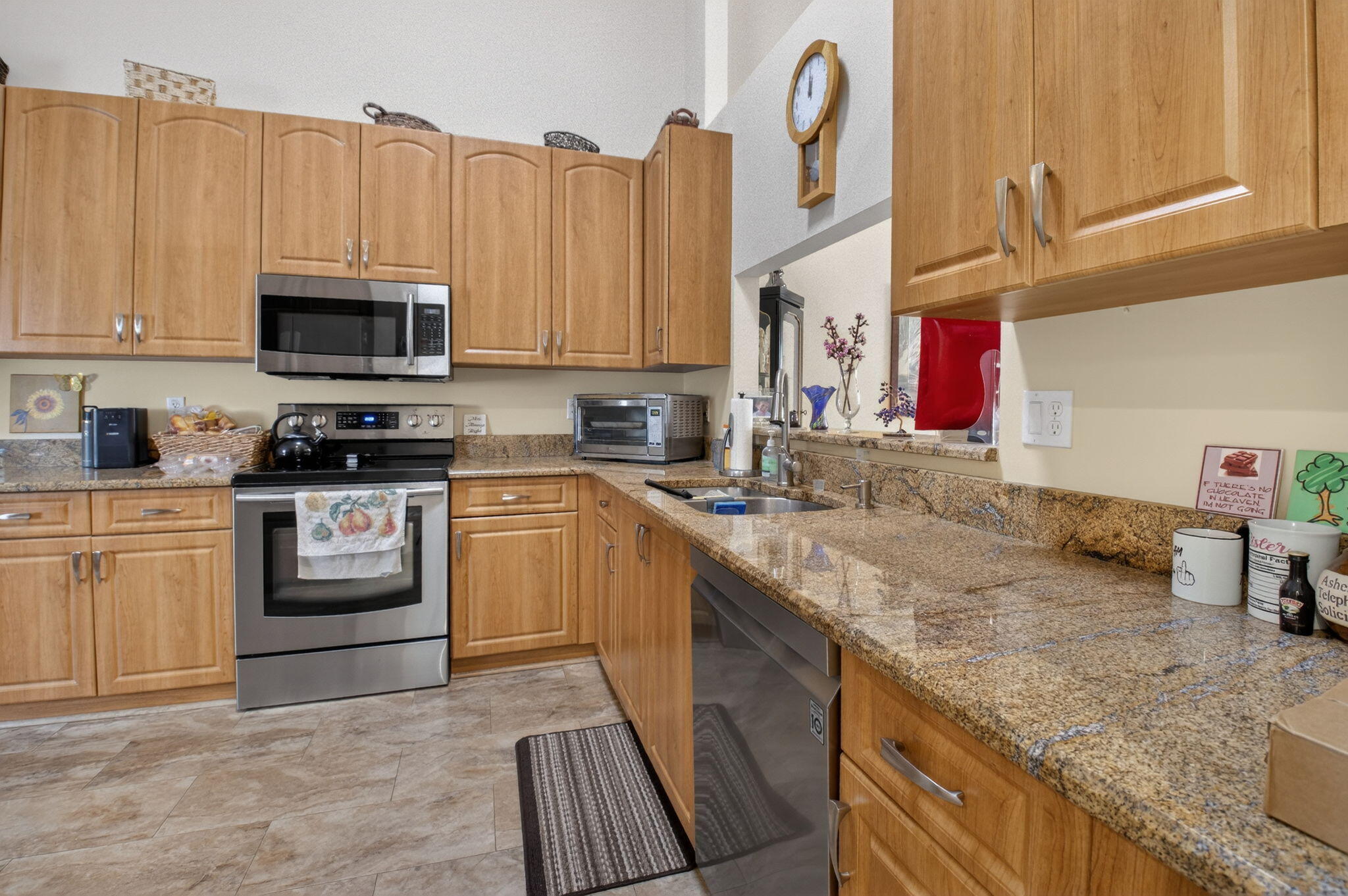 FLORAL LAKES - Residential