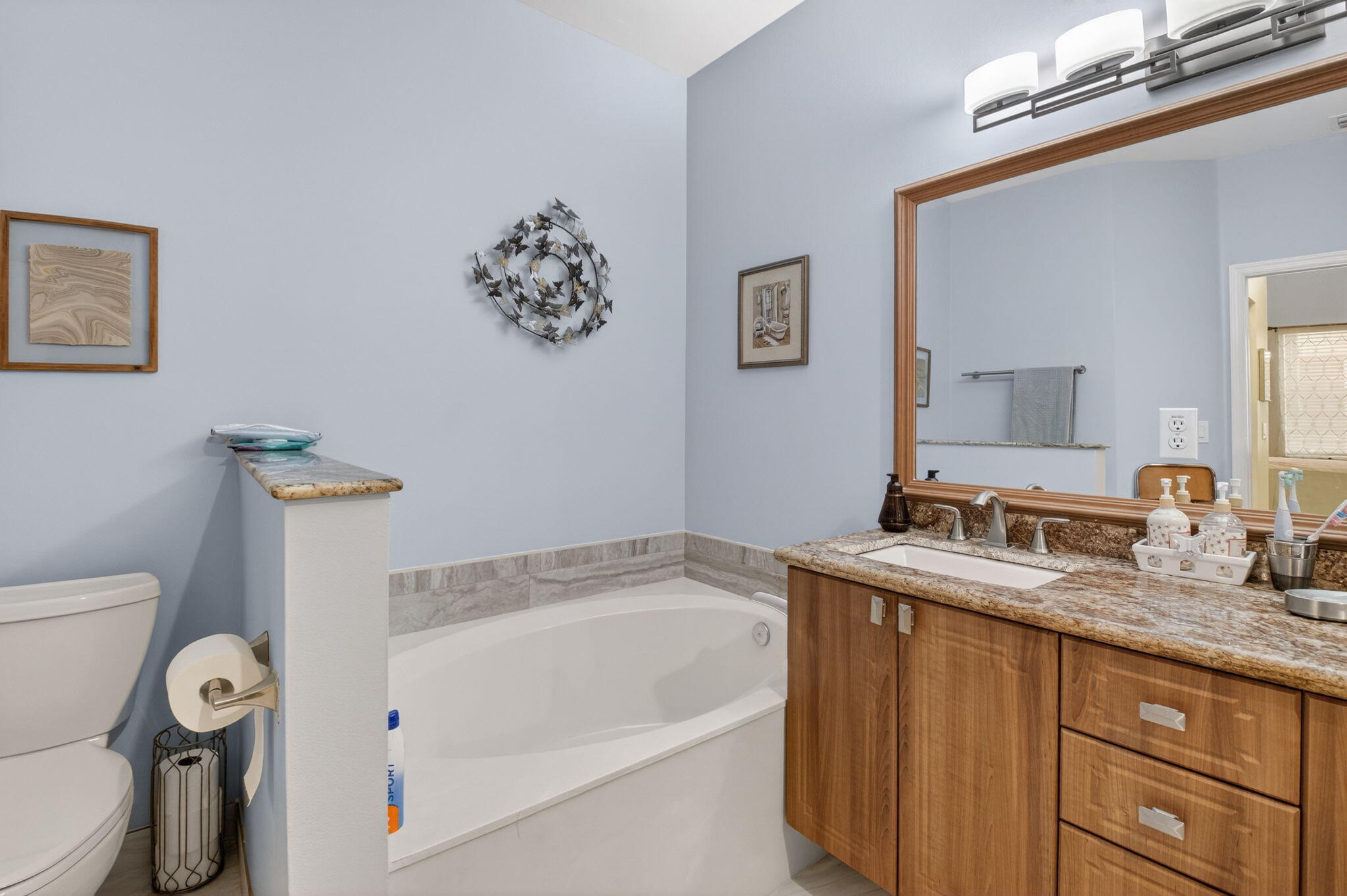 FLORAL LAKES - Residential