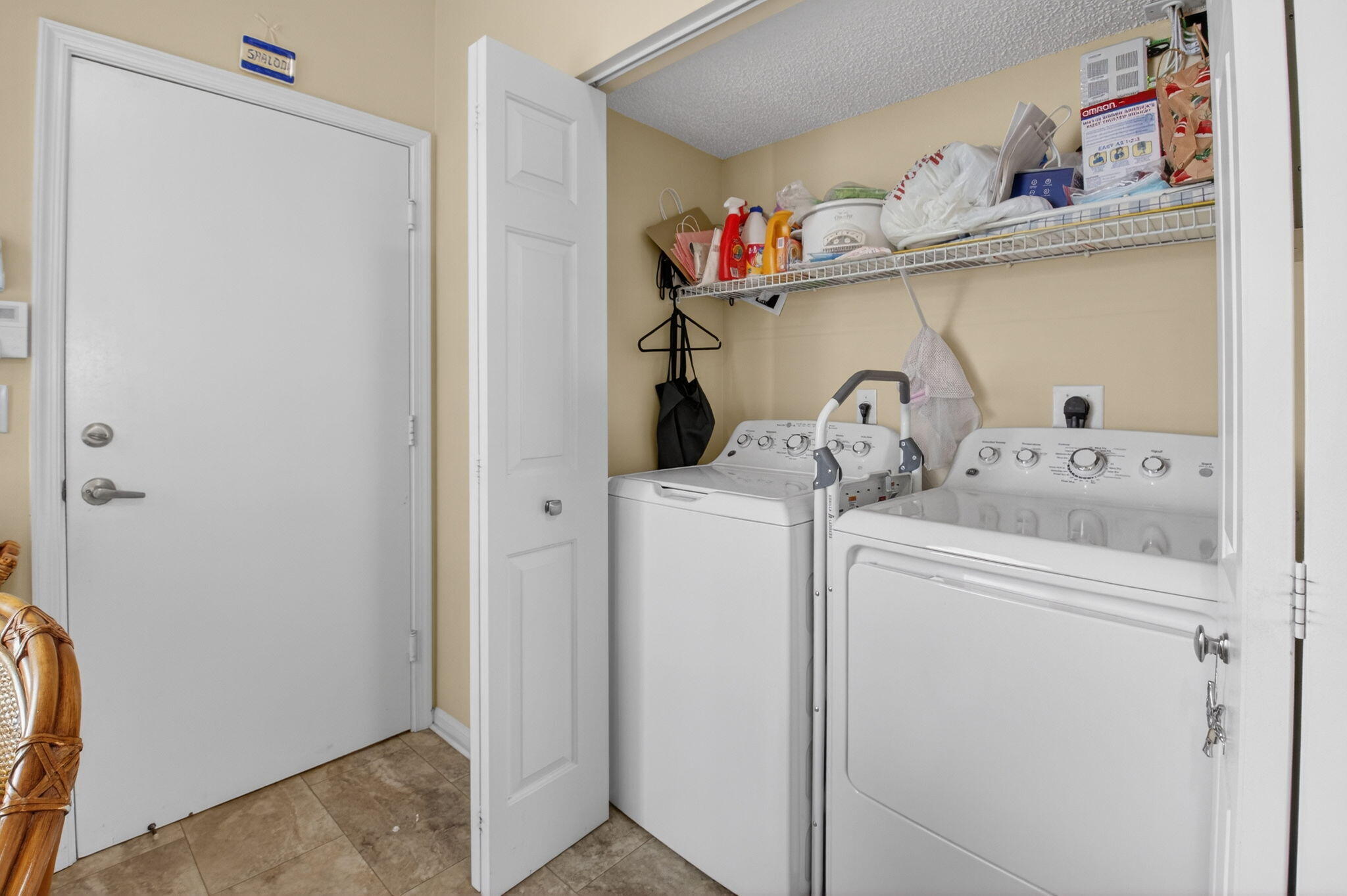 FLORAL LAKES - Residential