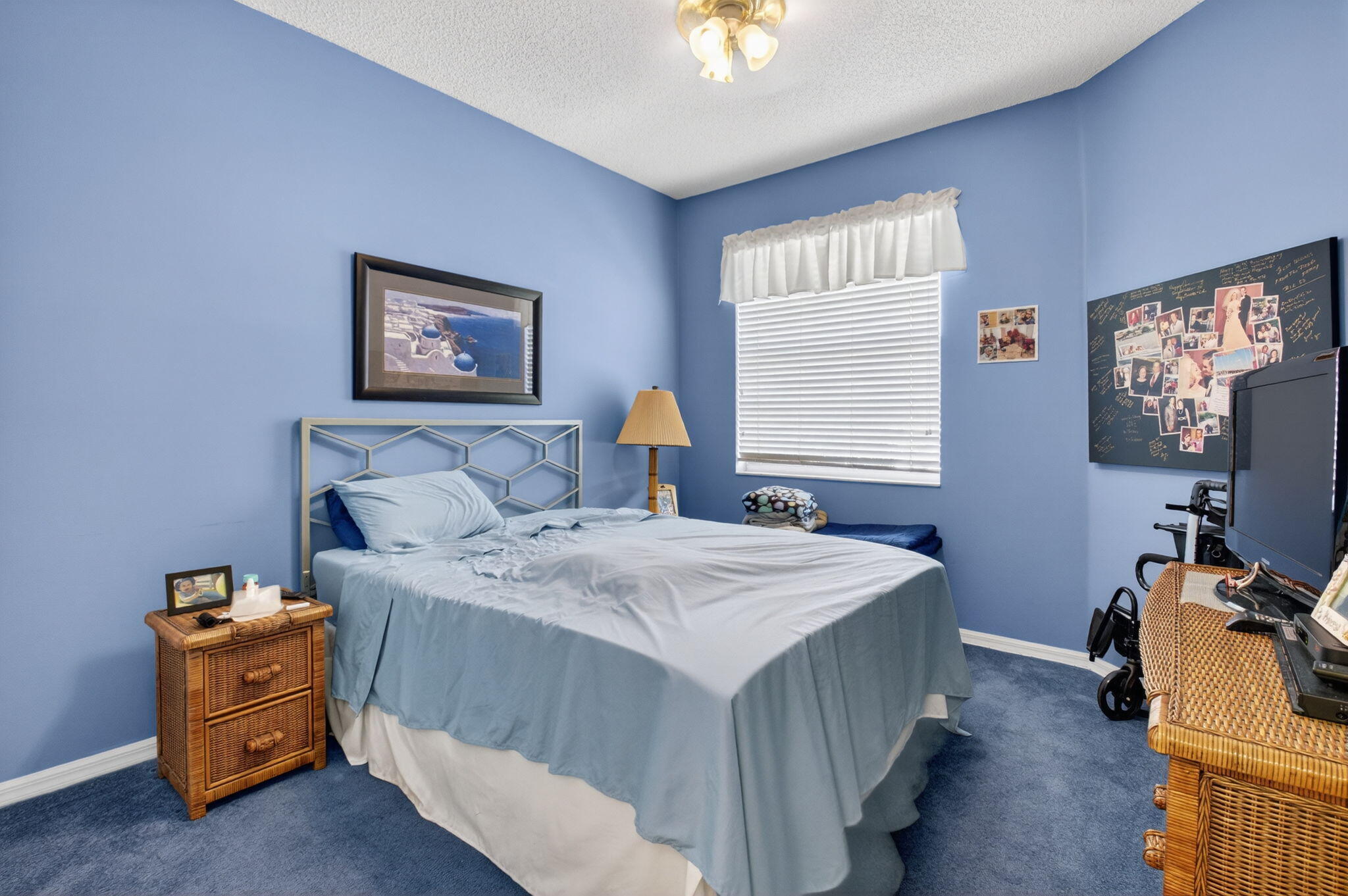 FLORAL LAKES - Residential