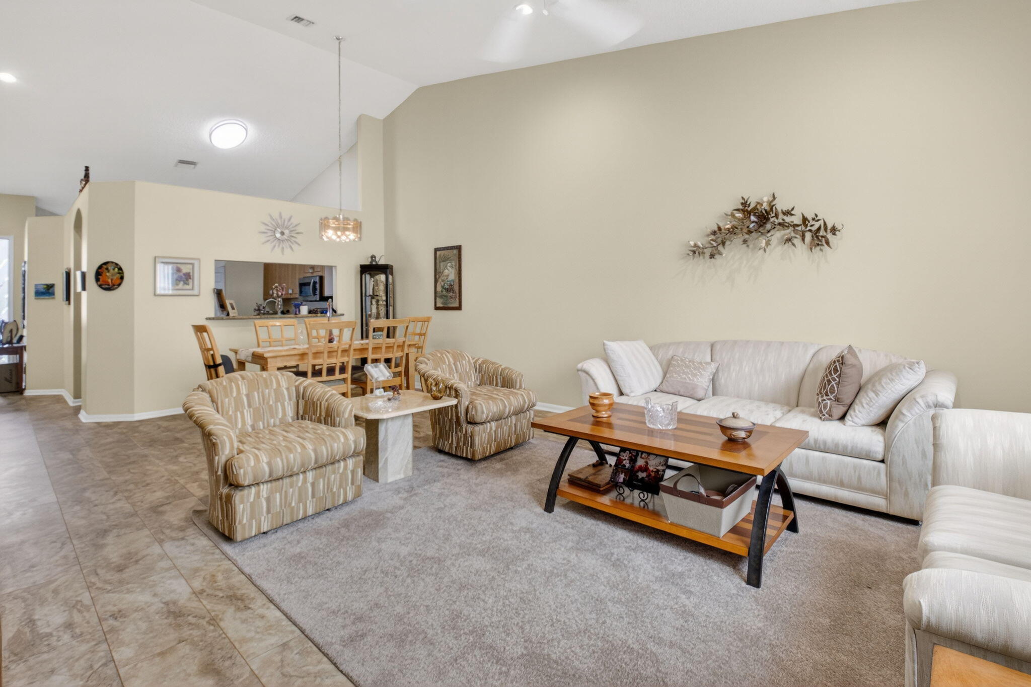 FLORAL LAKES - Residential