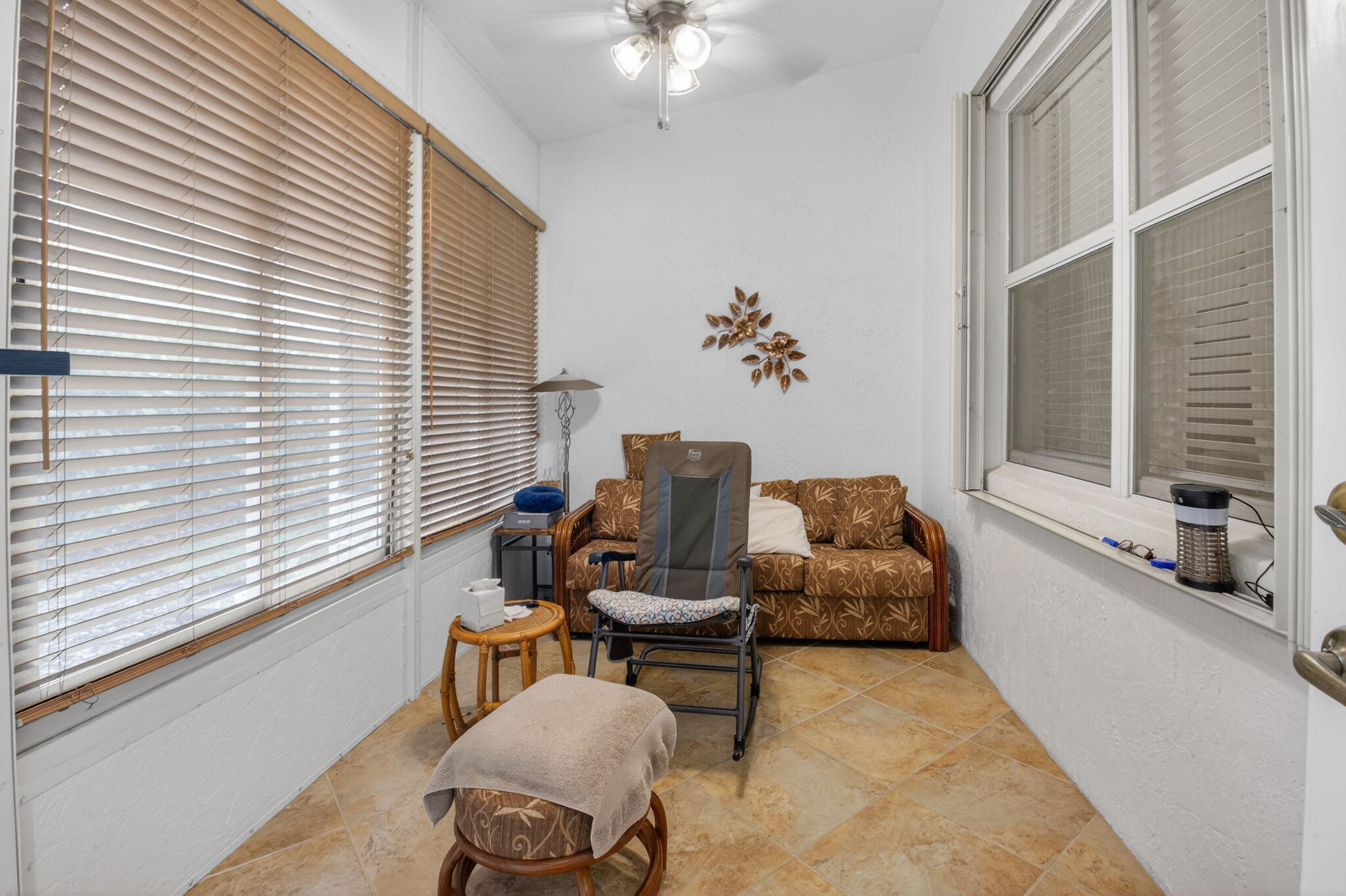 FLORAL LAKES - Residential