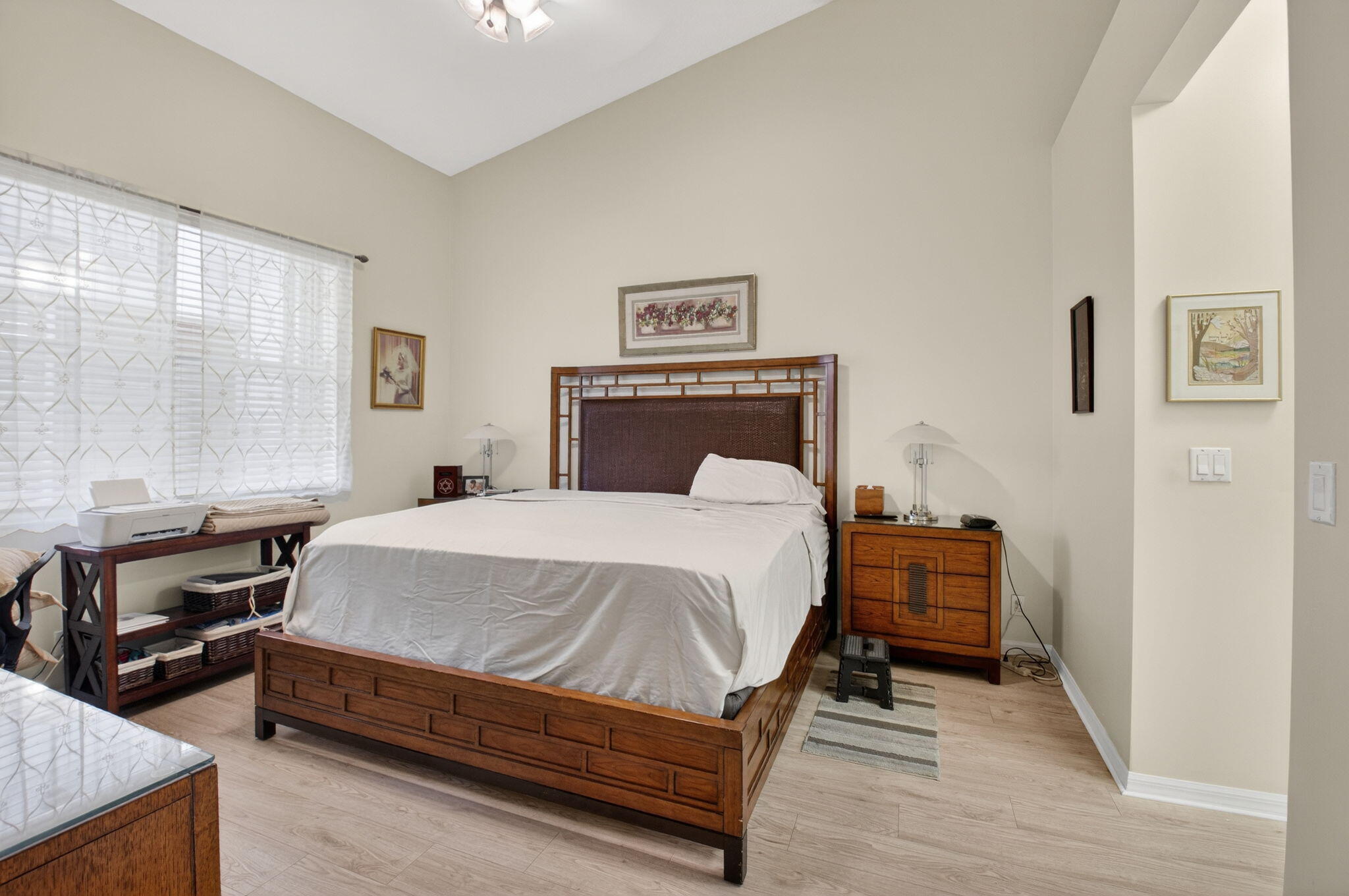 FLORAL LAKES - Residential