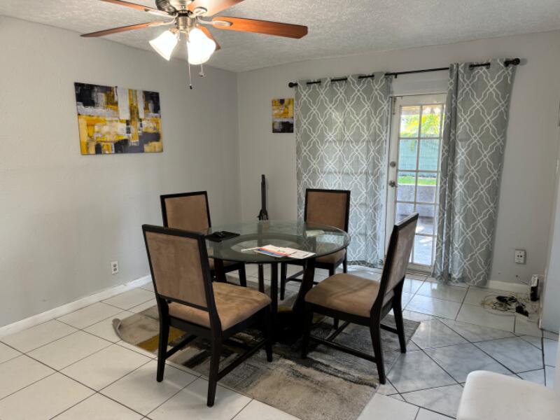 COLLEGE PARK - Residential Lease
