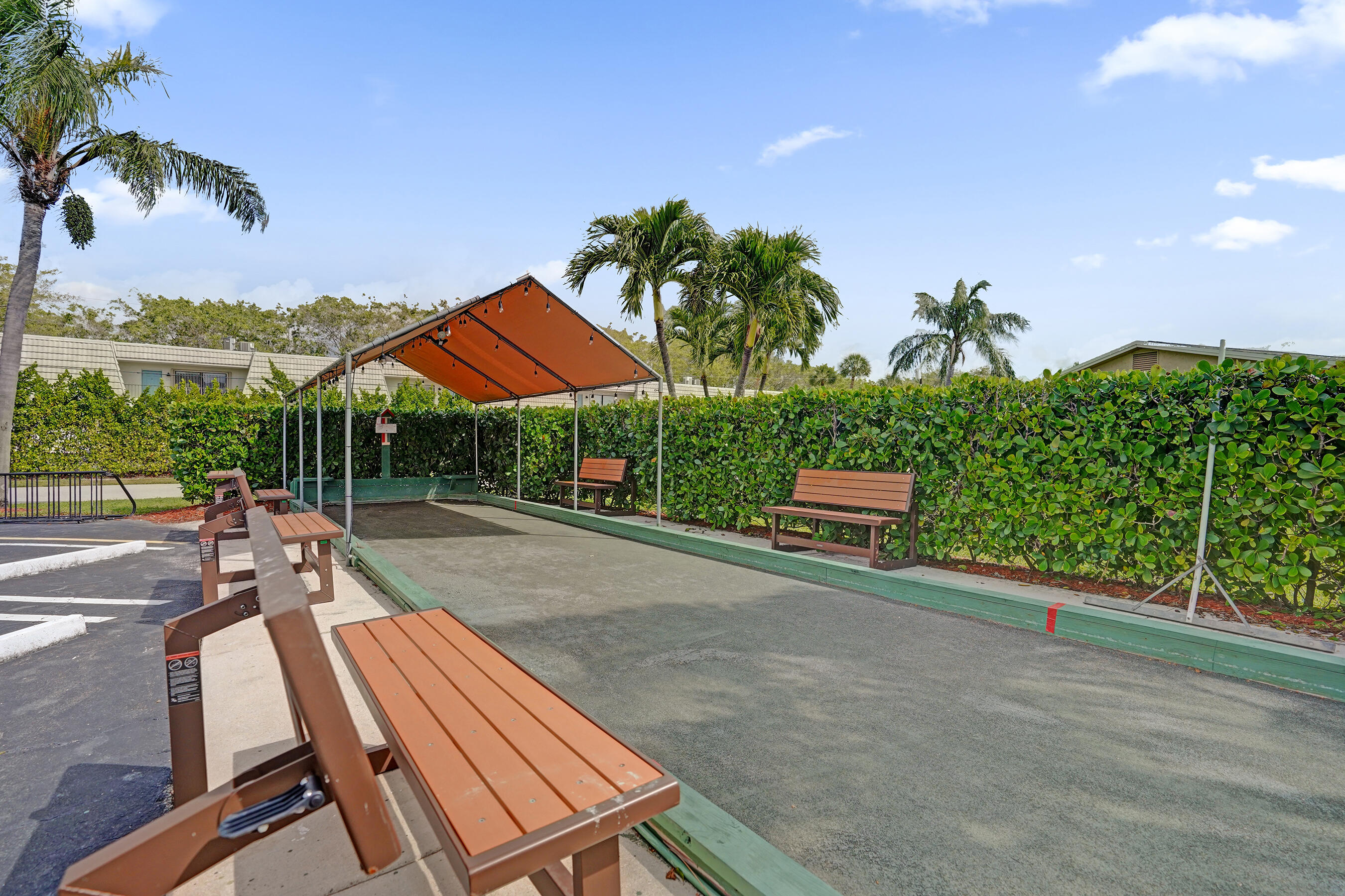 IMPERIAL VILLAS CONDO - Residential