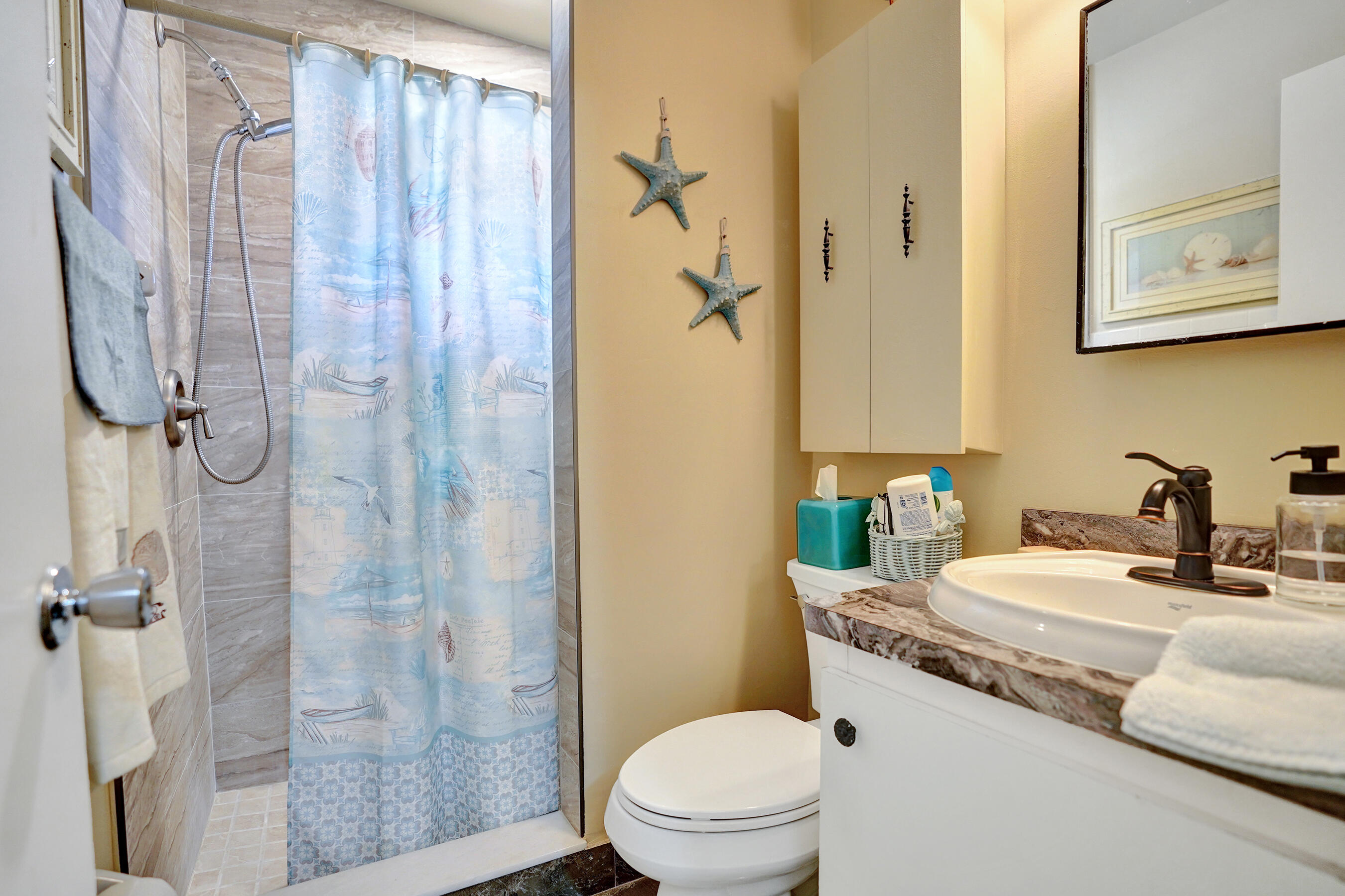 IMPERIAL VILLAS CONDO - Residential