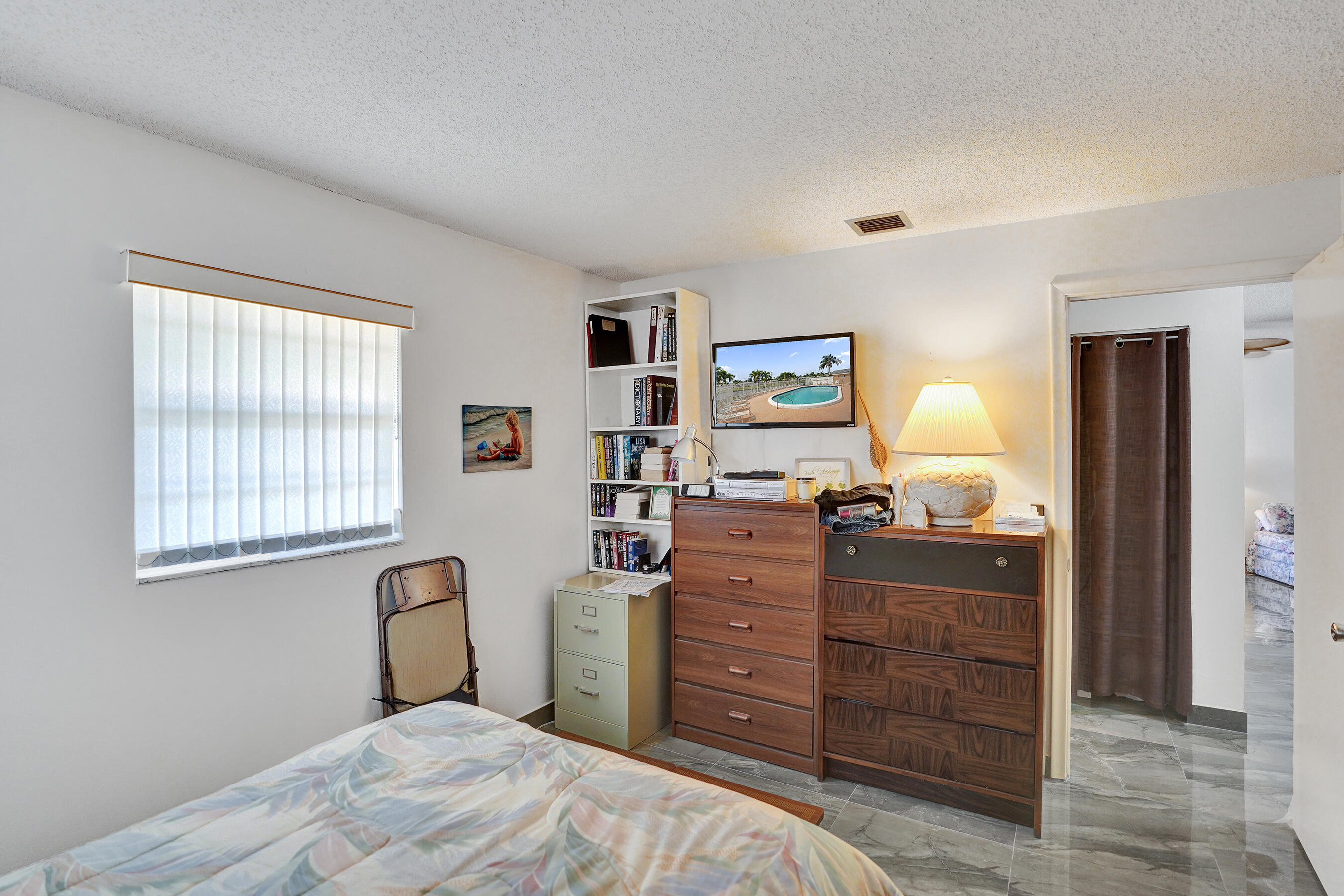 IMPERIAL VILLAS CONDO - Residential