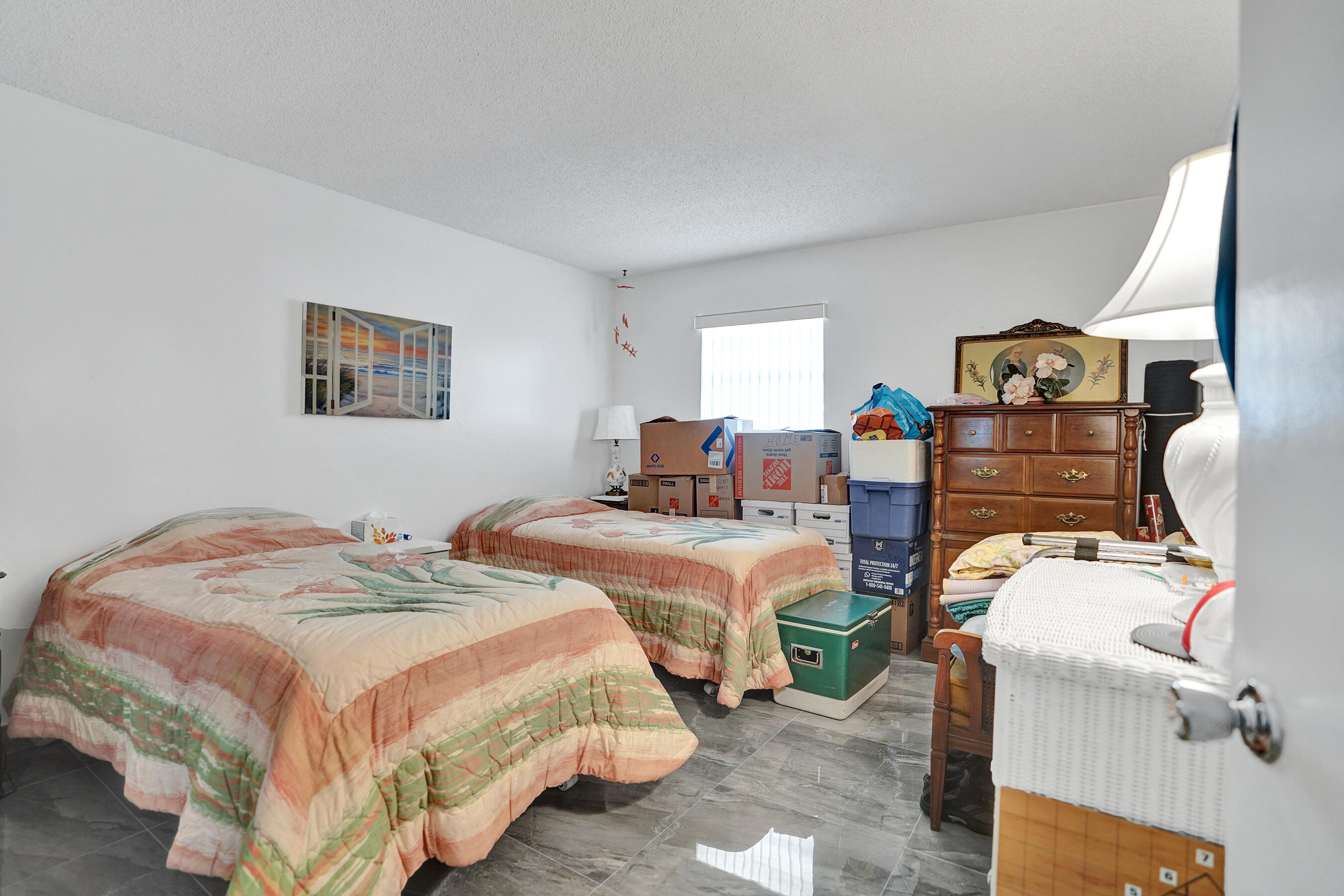 IMPERIAL VILLAS CONDO - Residential