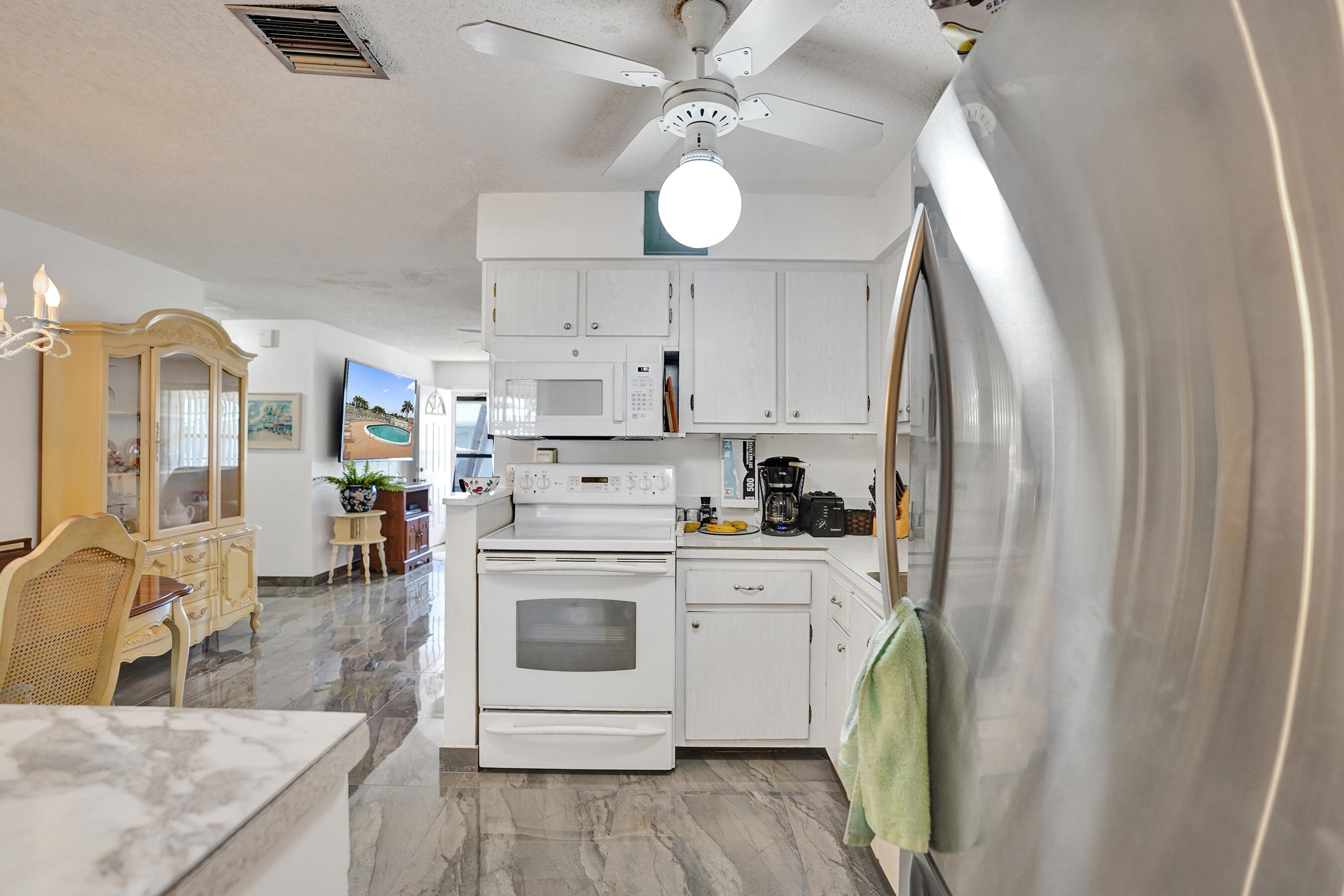 IMPERIAL VILLAS CONDO - Residential