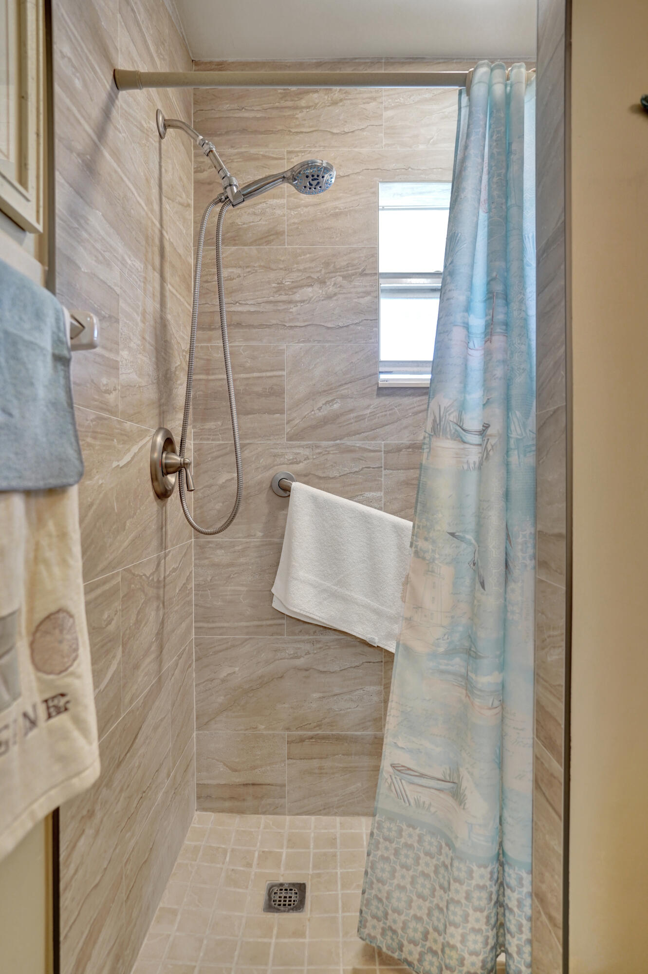 IMPERIAL VILLAS CONDO - Residential