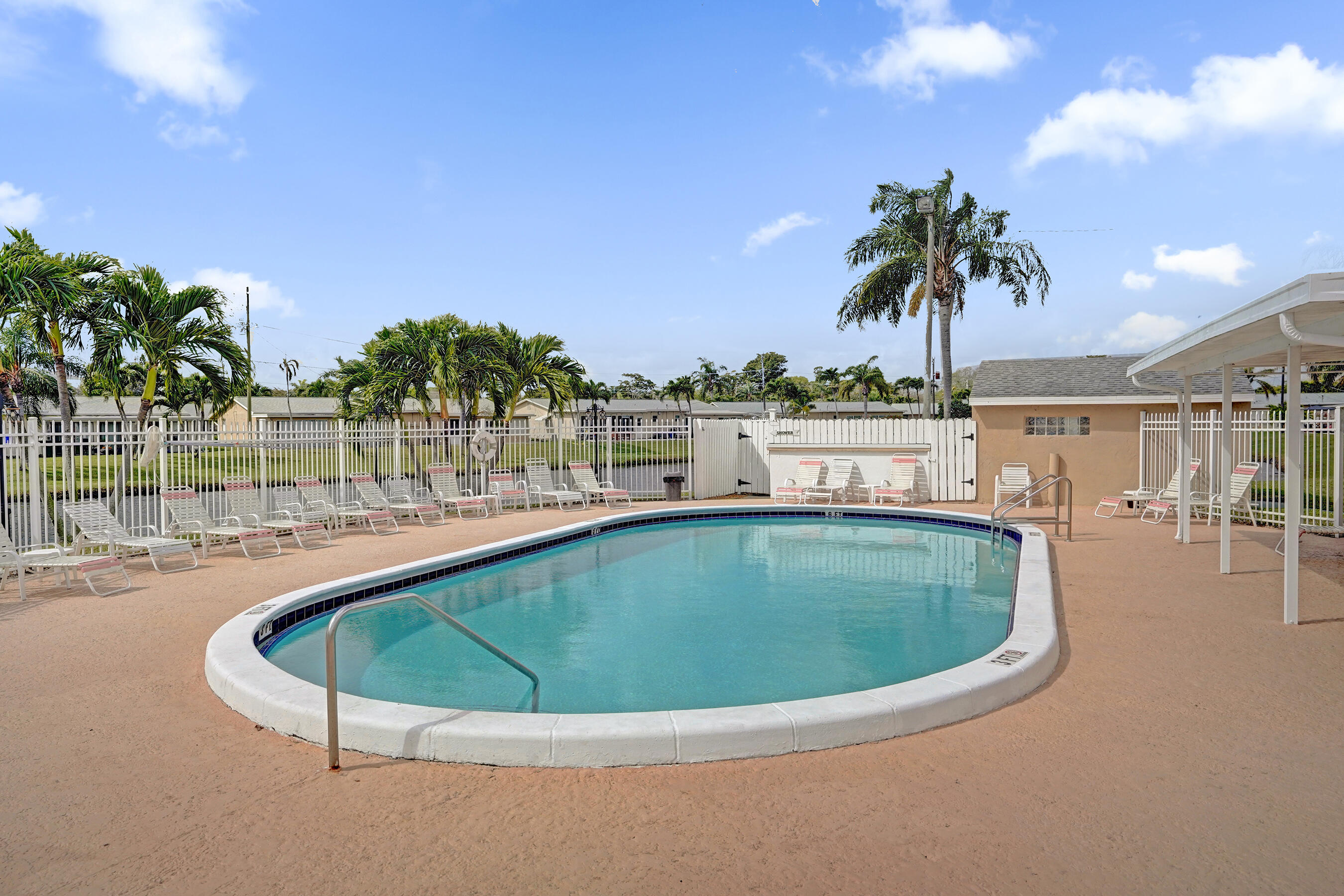 IMPERIAL VILLAS CONDO - Residential