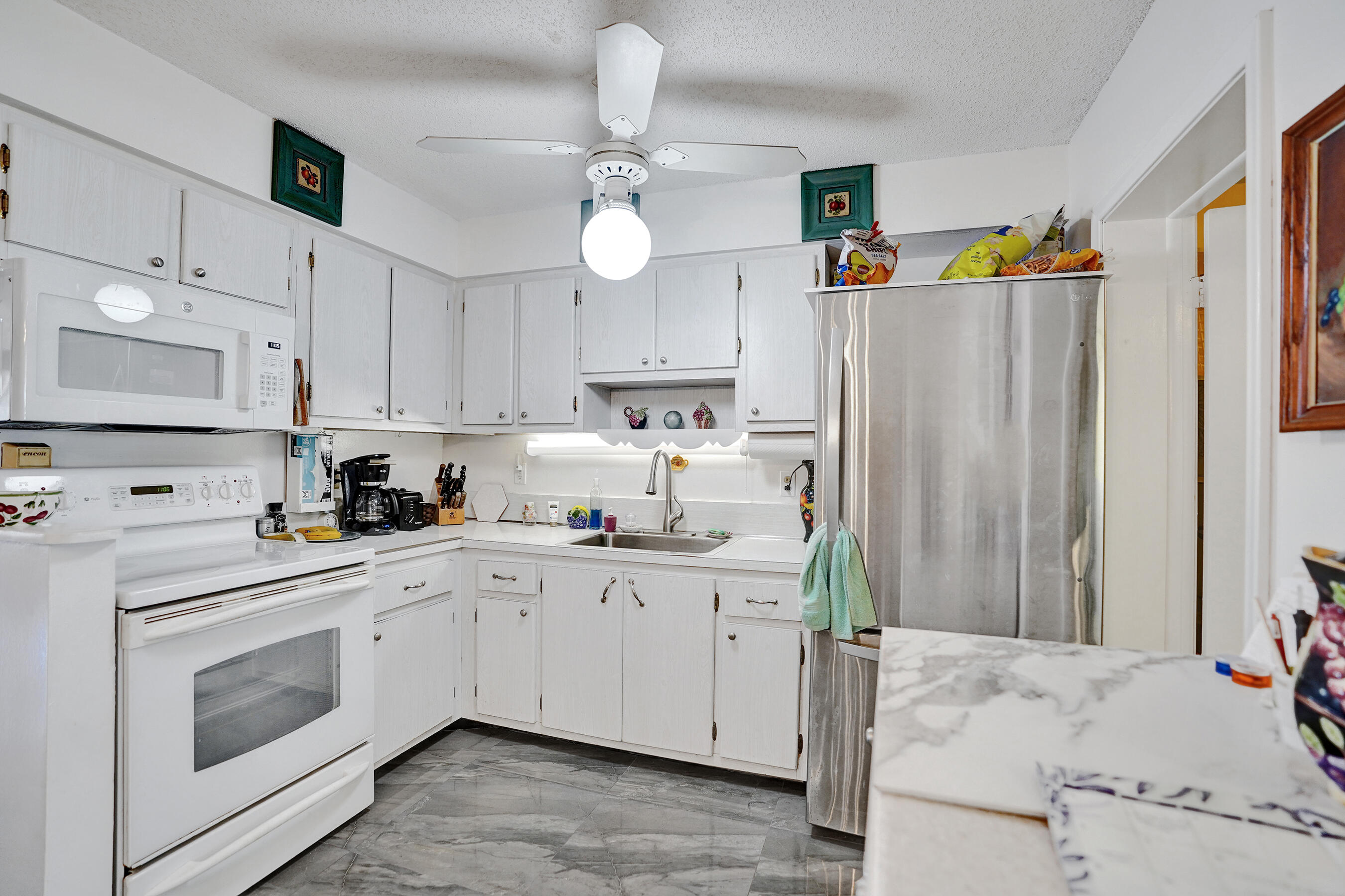 IMPERIAL VILLAS CONDO - Residential