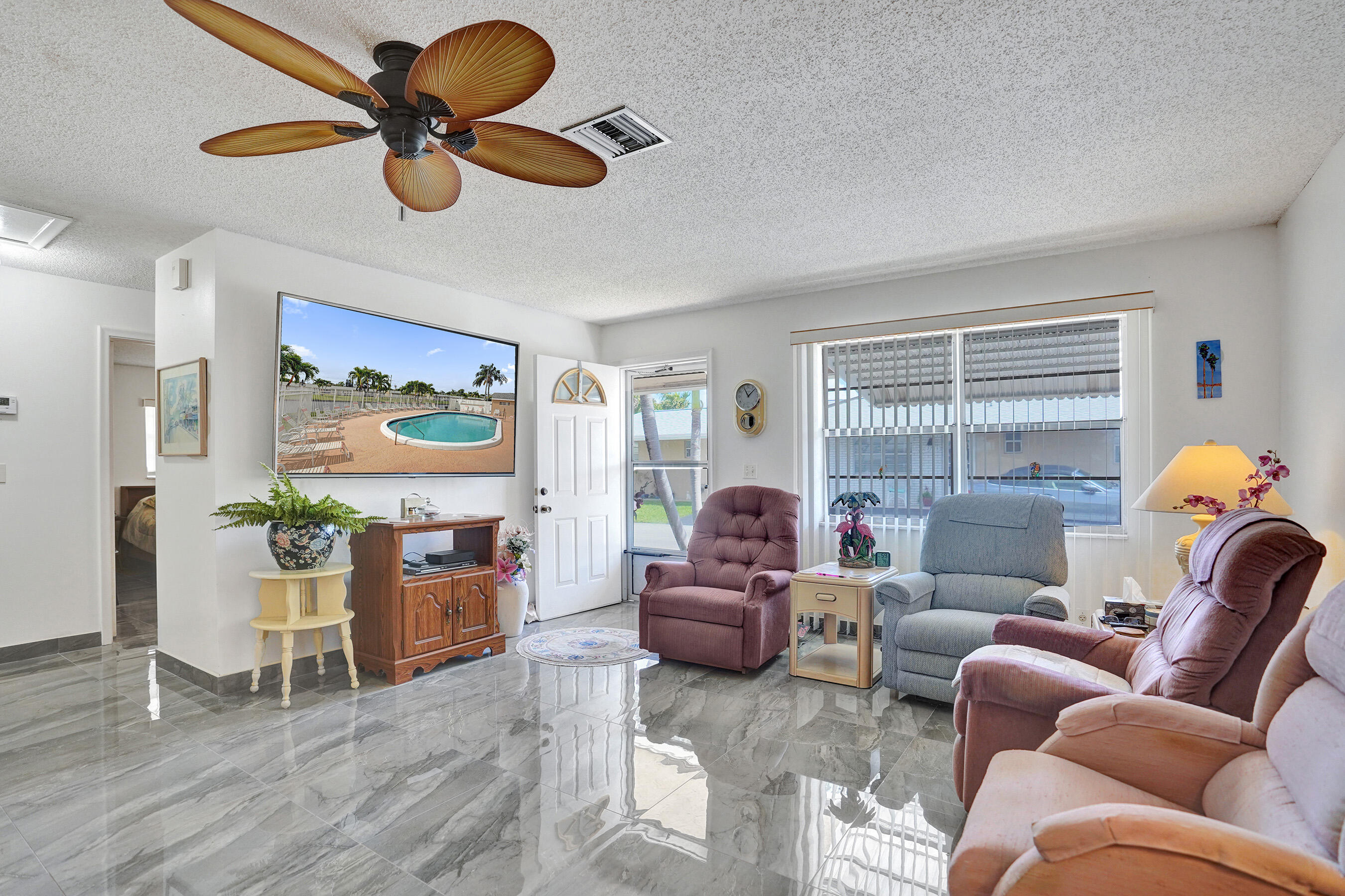 IMPERIAL VILLAS CONDO - Residential