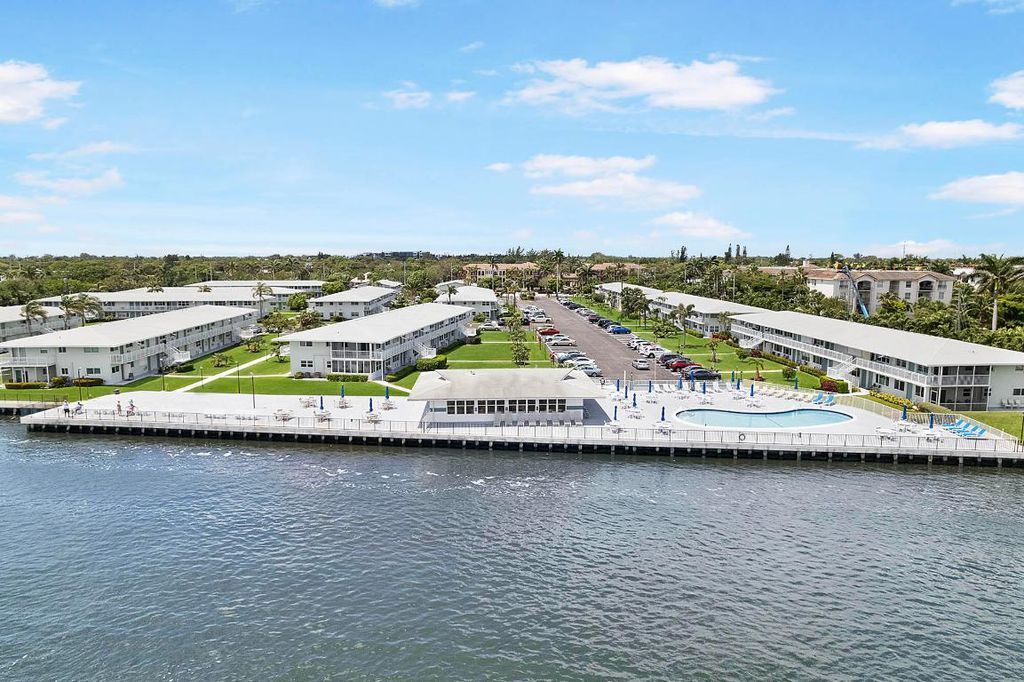 Photo of 2460 S Federal Highway #6, Boynton Beach, FL 33435 (MLS # R11128296)