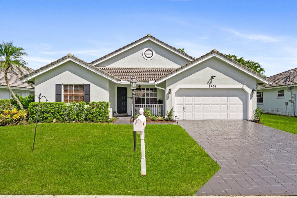 Photo of 5309 Pine Circle, Coral Springs, FL 33067 (MLS # B26083233)
