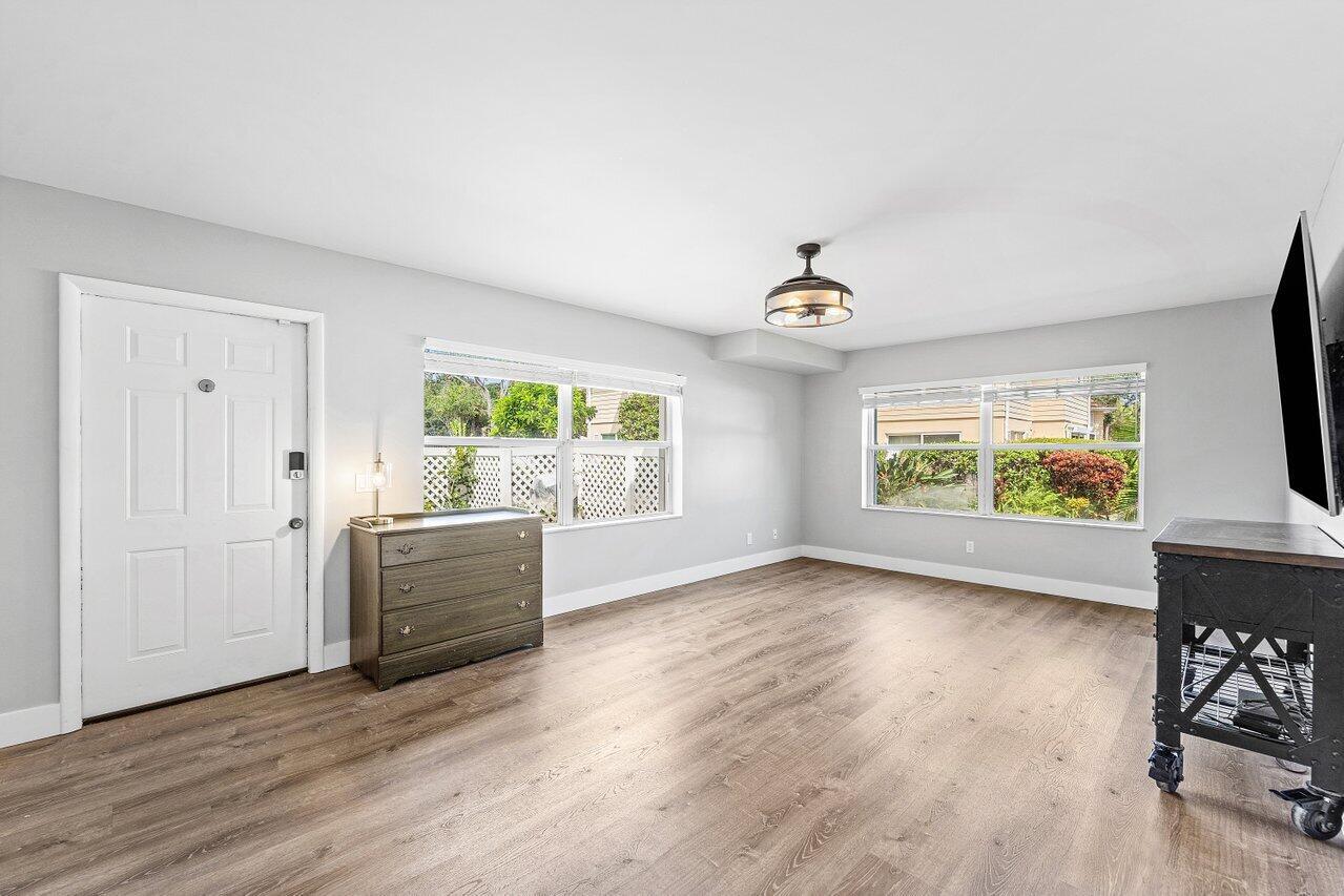 WELLESLEY AT LAKE CLARKE - Residential