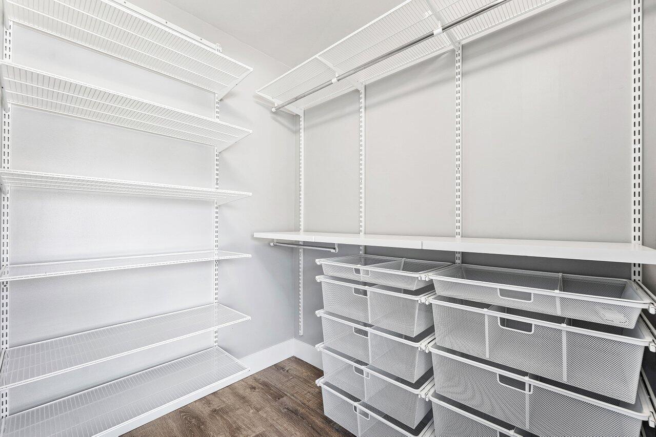 WELLESLEY AT LAKE CLARKE - Residential