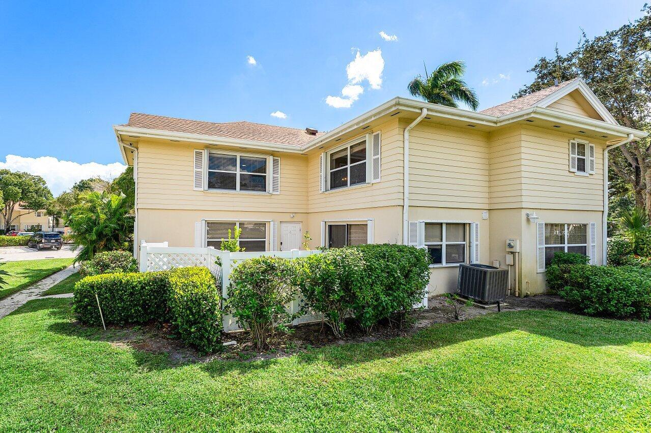 WELLESLEY AT LAKE CLARKE - Residential