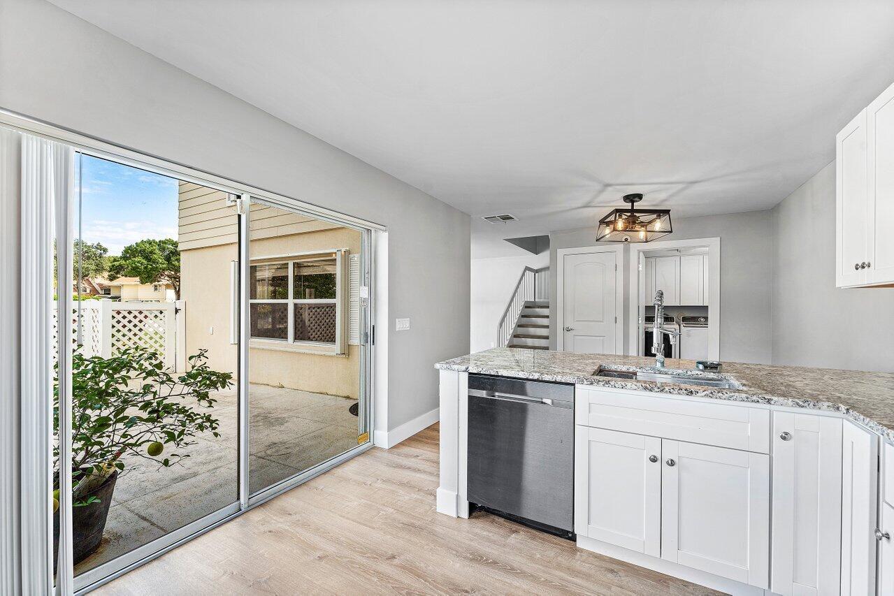 WELLESLEY AT LAKE CLARKE - Residential