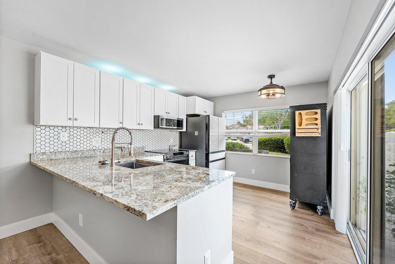 WELLESLEY AT LAKE CLARKE - Residential