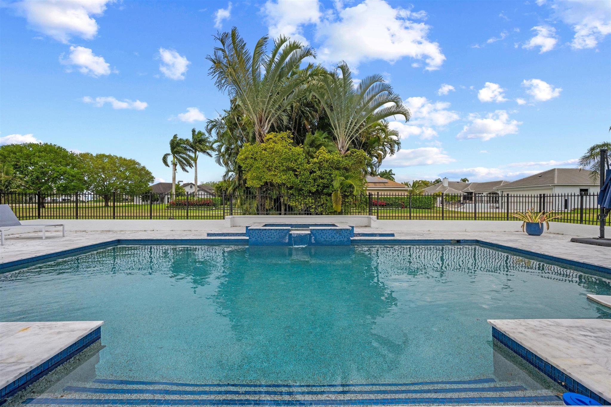 WELLINGTON AERO CLUB OF T - Residential