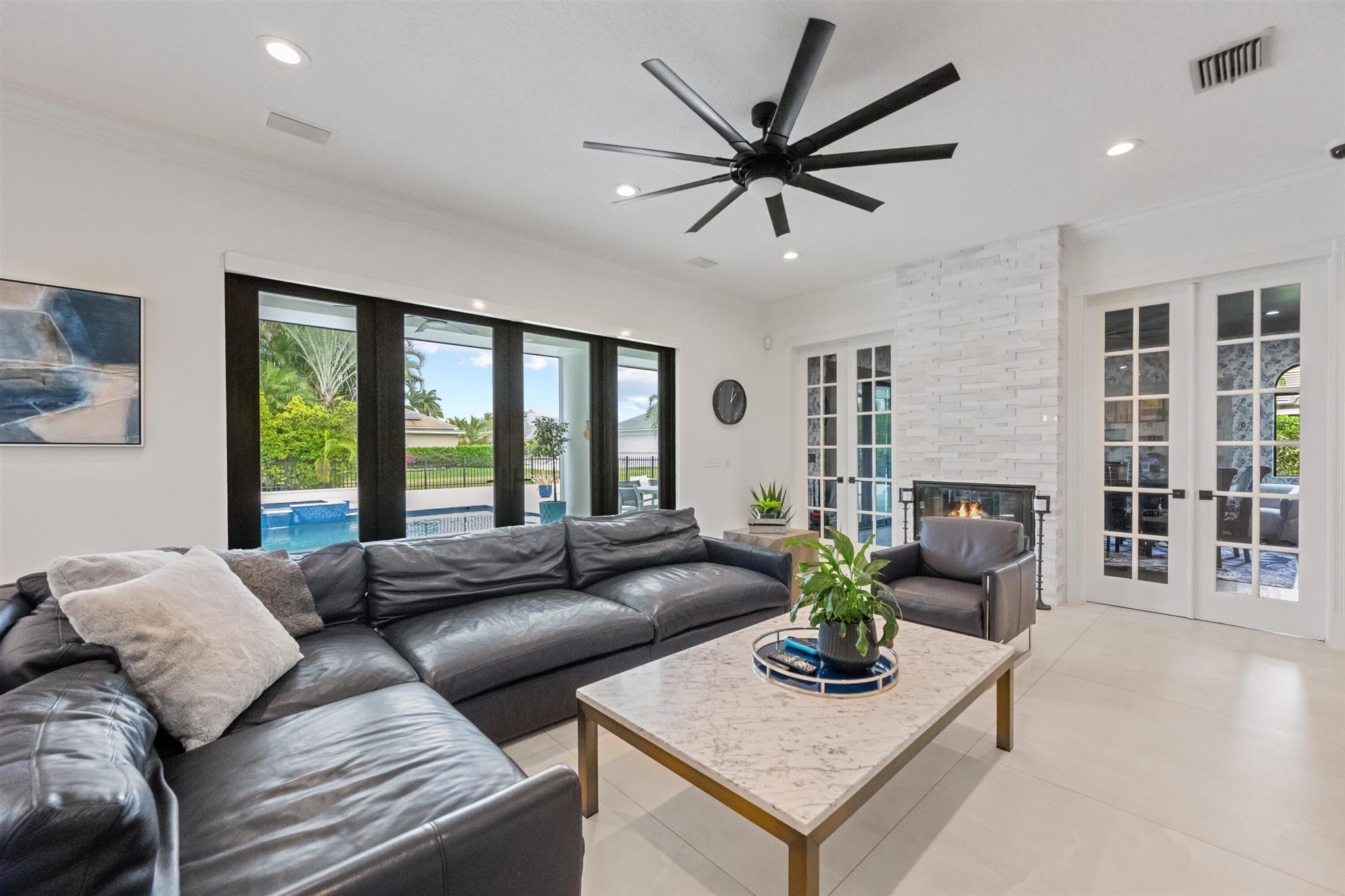 WELLINGTON AERO CLUB OF T - Residential