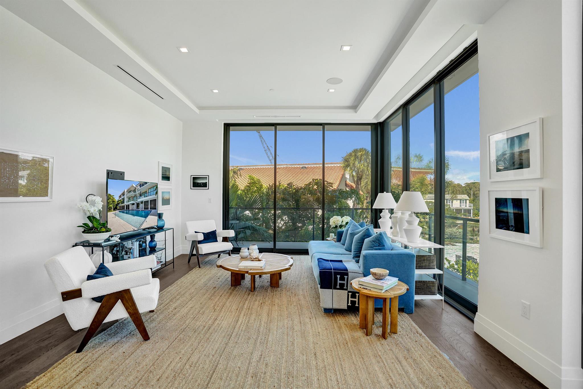 1177 MODERNE - Residential