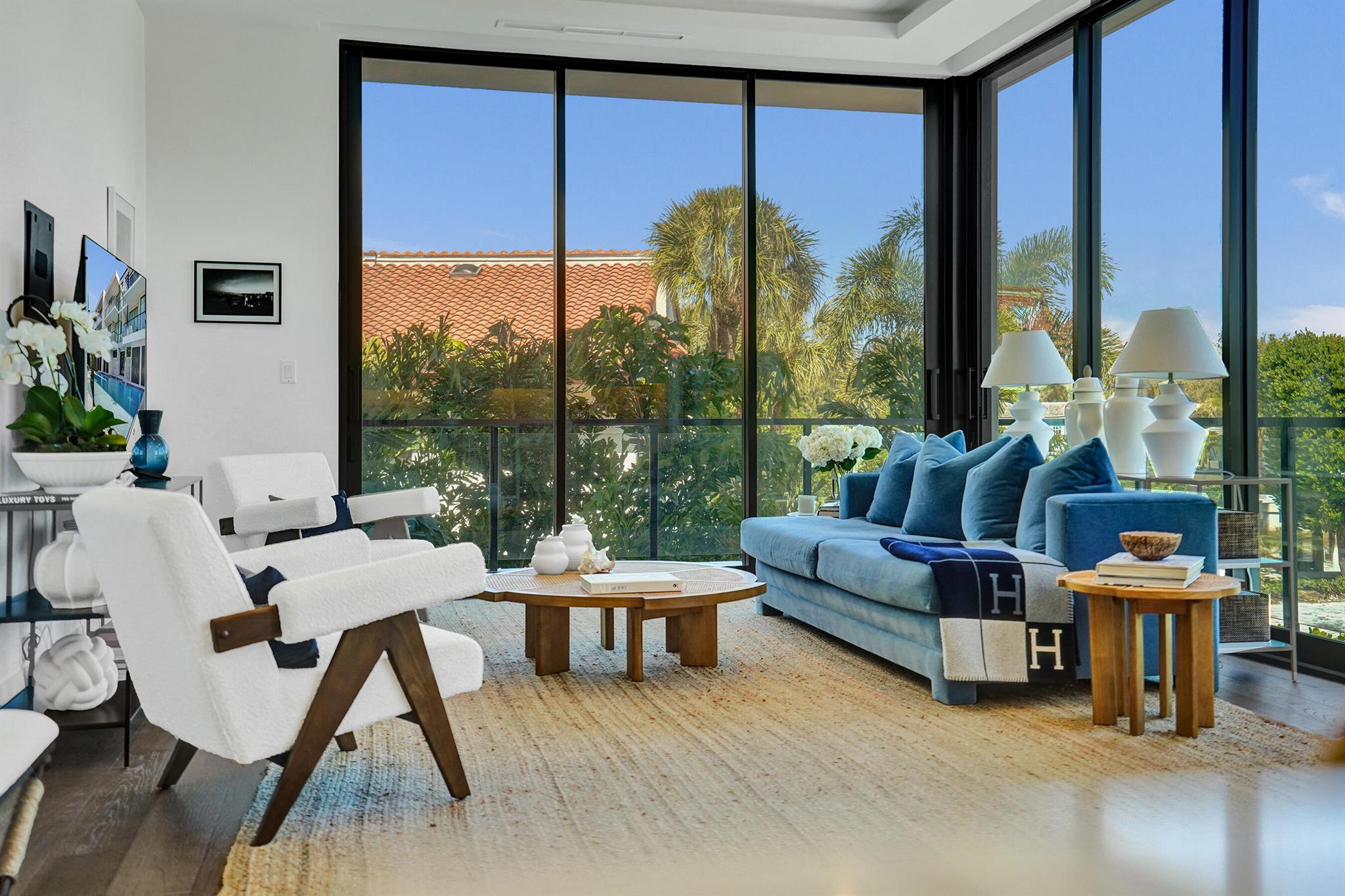 1177 MODERNE - Residential
