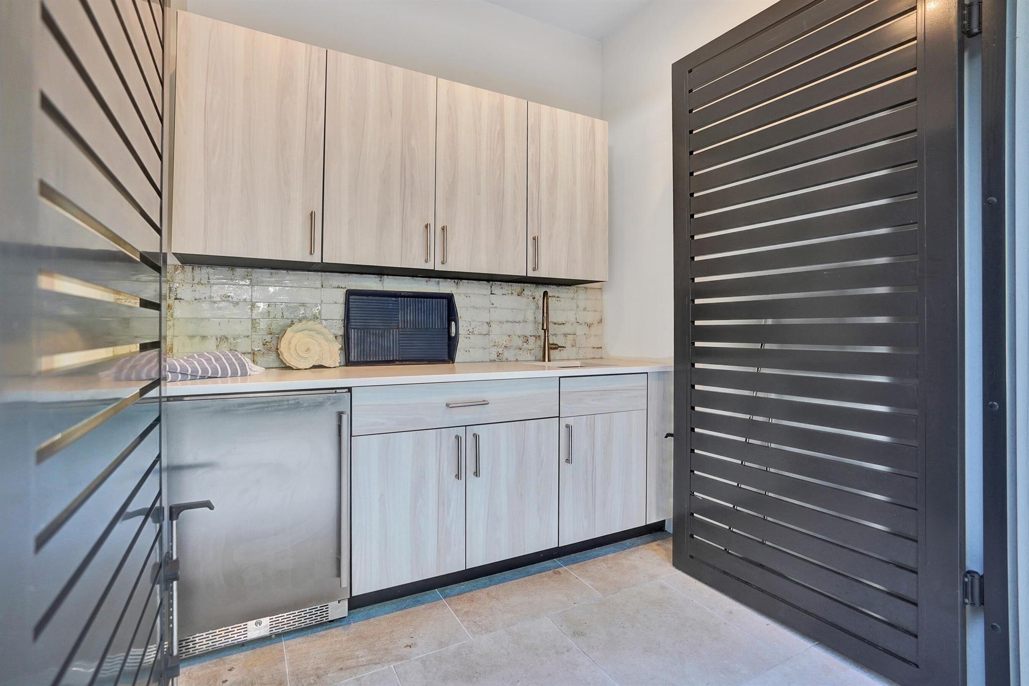 1177 MODERNE - Residential