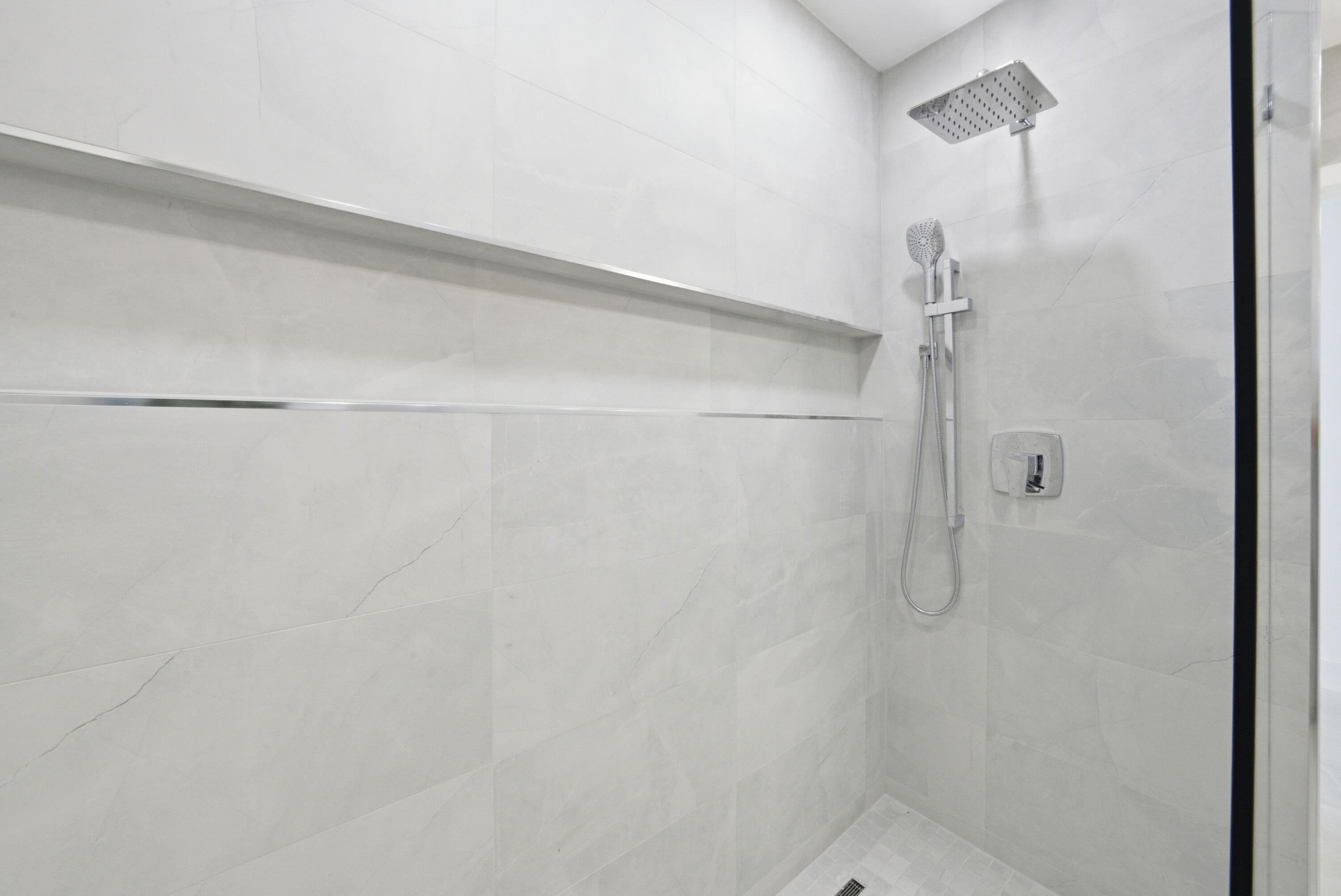 River Ridge 32-25 B - Residential Lease