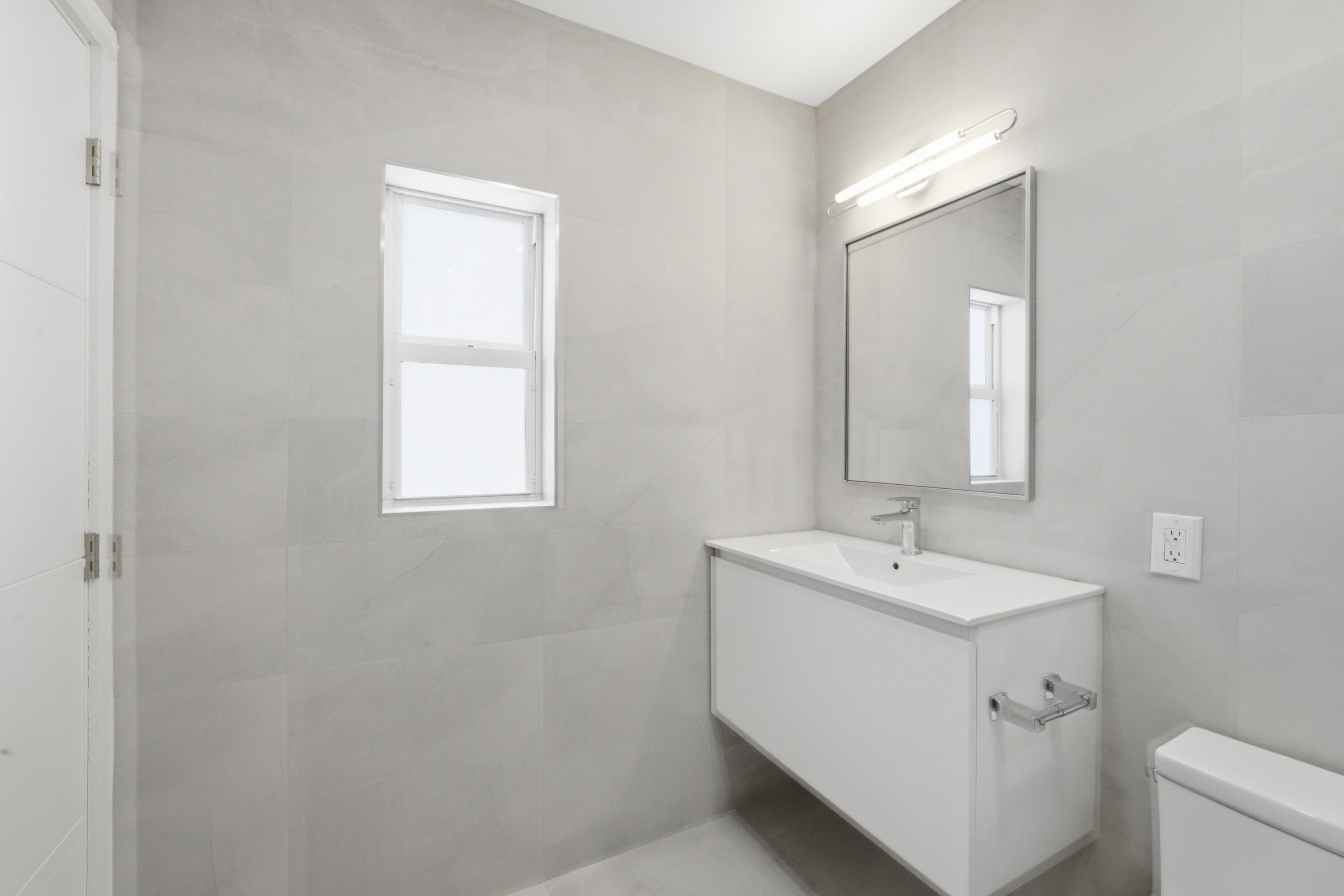 River Ridge 32-25 B - Residential Lease