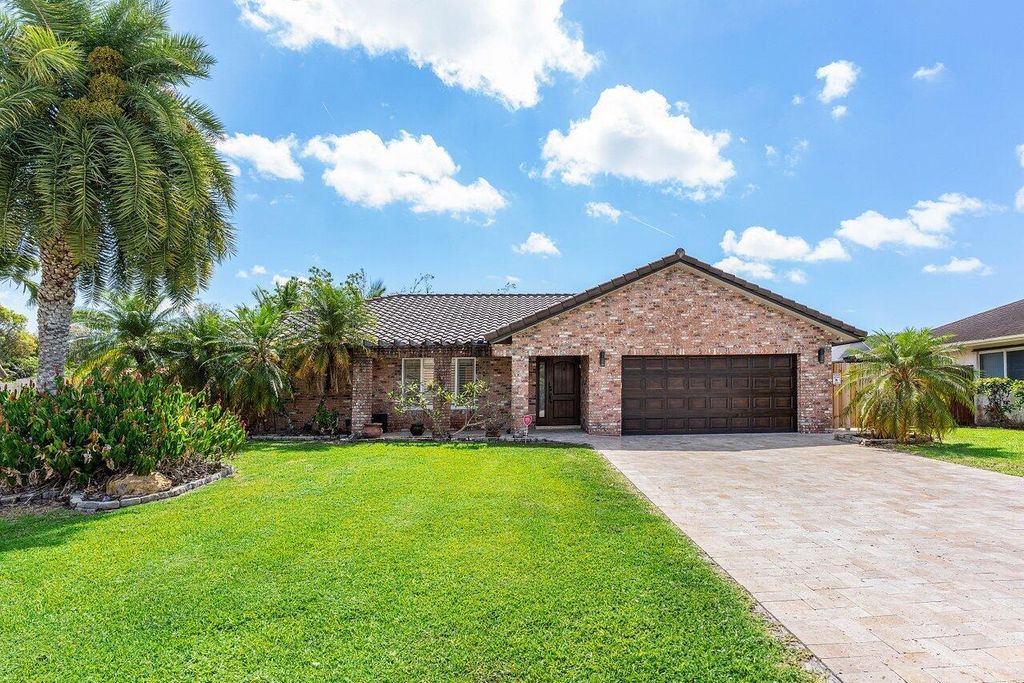 Photo of 21786 Banyanwood Road, Boca Raton, FL 33433 (MLS # R11085038)