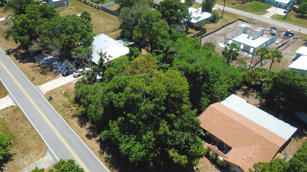 Photo of 5511 Winter Garden Parkway, Fort Pierce, FL 34951 (MLS # R10994644)