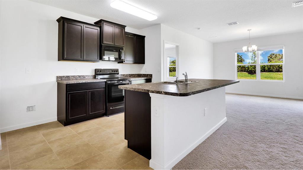 CROSSTOWN COMMONS - Residential