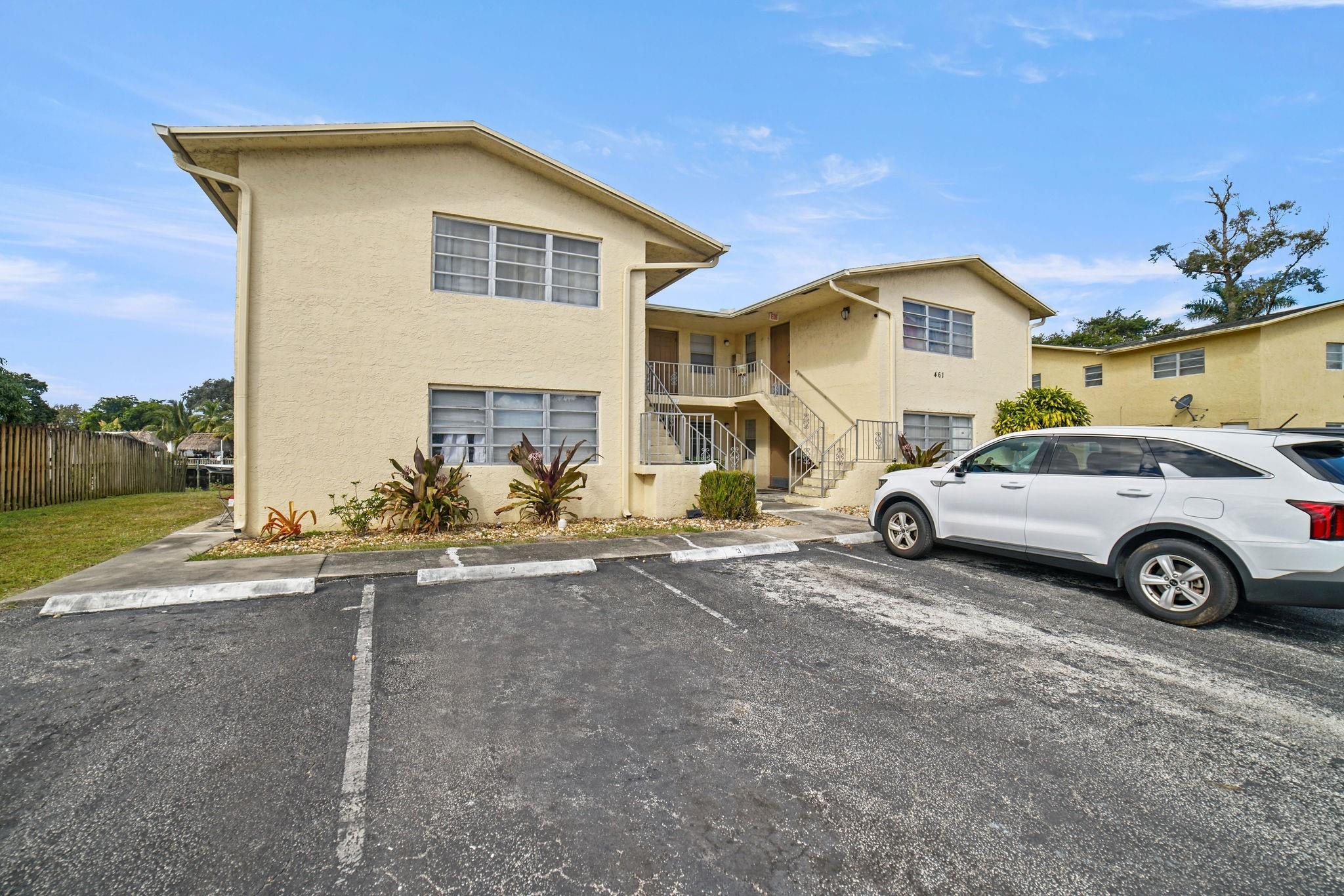 Invest in this outstanding property, boasting six well-maintained units, each crafted for modern comfort. Situated in a desirable neighborhood, this property offers water access to the Cypress Creek Canal and provides two parking spots per unit. With a steady income stream and high occupancy rates, it is a valuable addition to any investment portfolio.