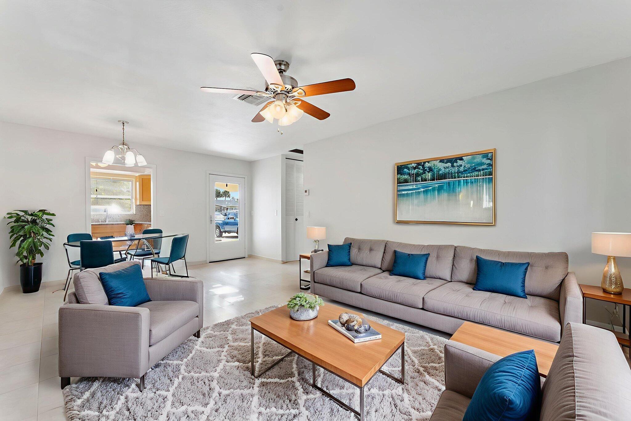 CRESTHAVEN VILLAS - Residential