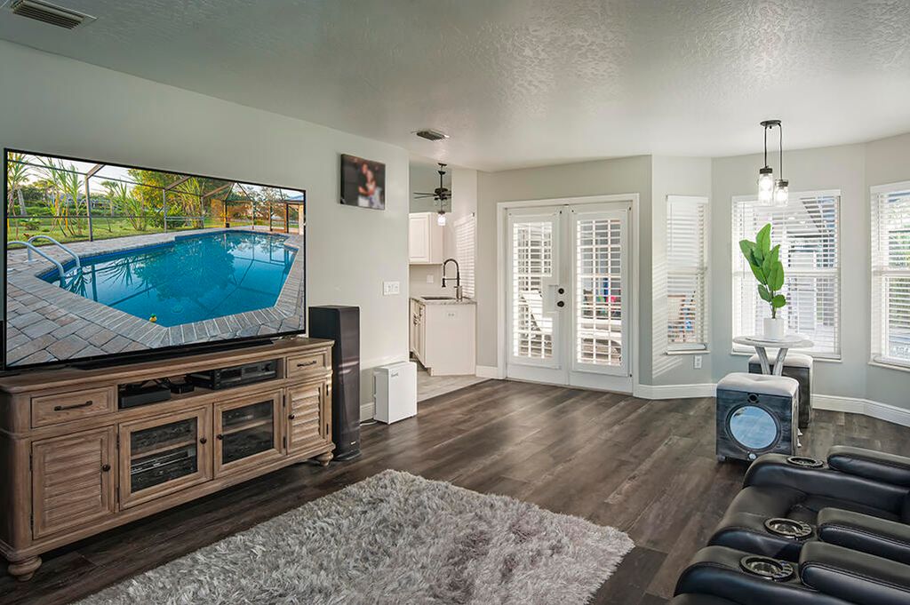 Photo of 1035 47th Avenue SW, Vero Beach, FL 32968 (MLS # R10935010)