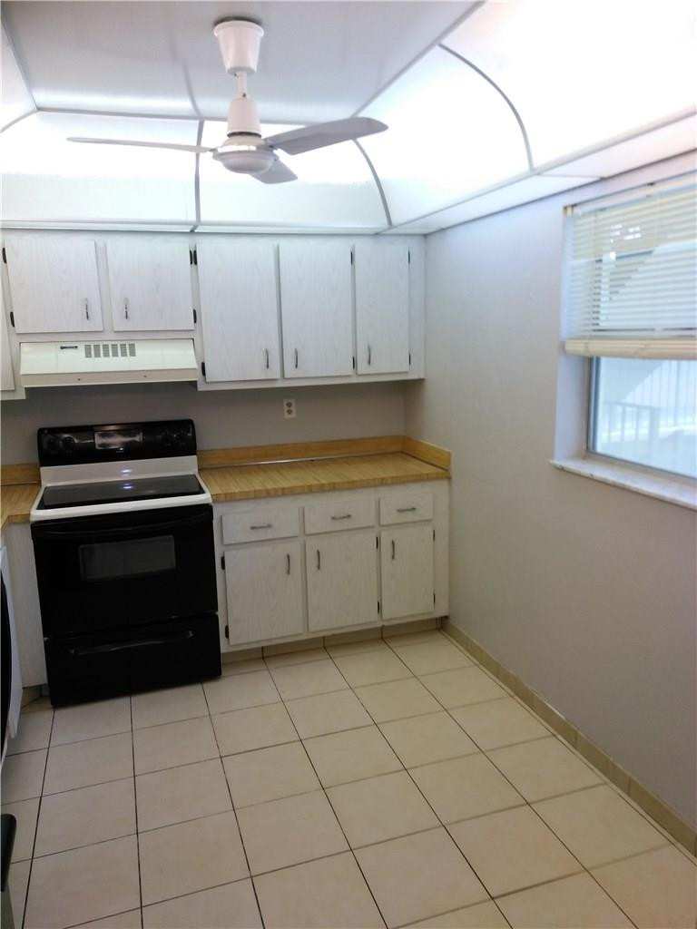 Courtyards Of Broward Con - Residential Lease