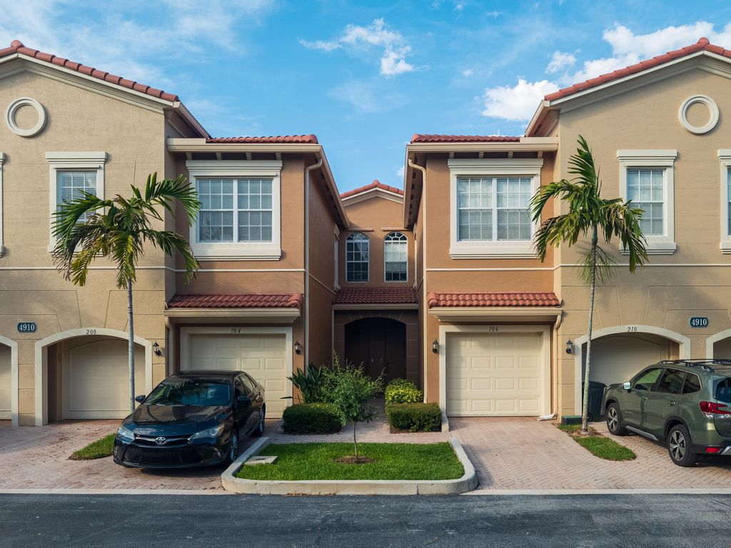 Photo of 4910 Bonsai Circle Cir #106, Palm Beach Gardens, FL 33418 (MLS # R10814663)