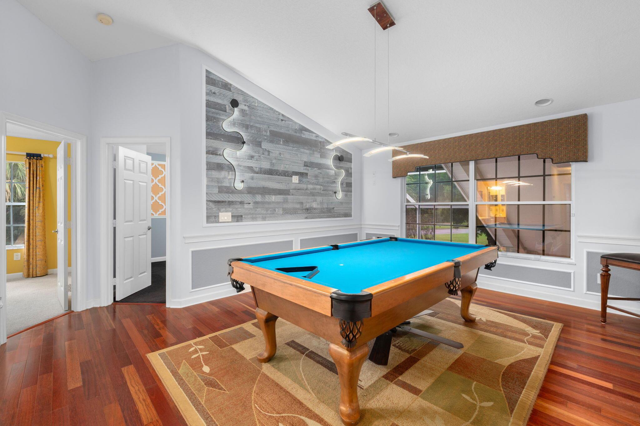 COUNTRY CLUB ESTATES PARC - Residential
