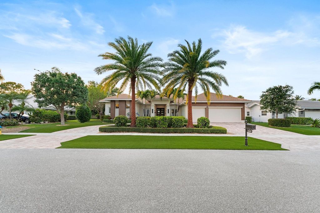 Photo of 4689 Tree Fern Drive, Delray Beach, FL 33445 (MLS # F10503701)