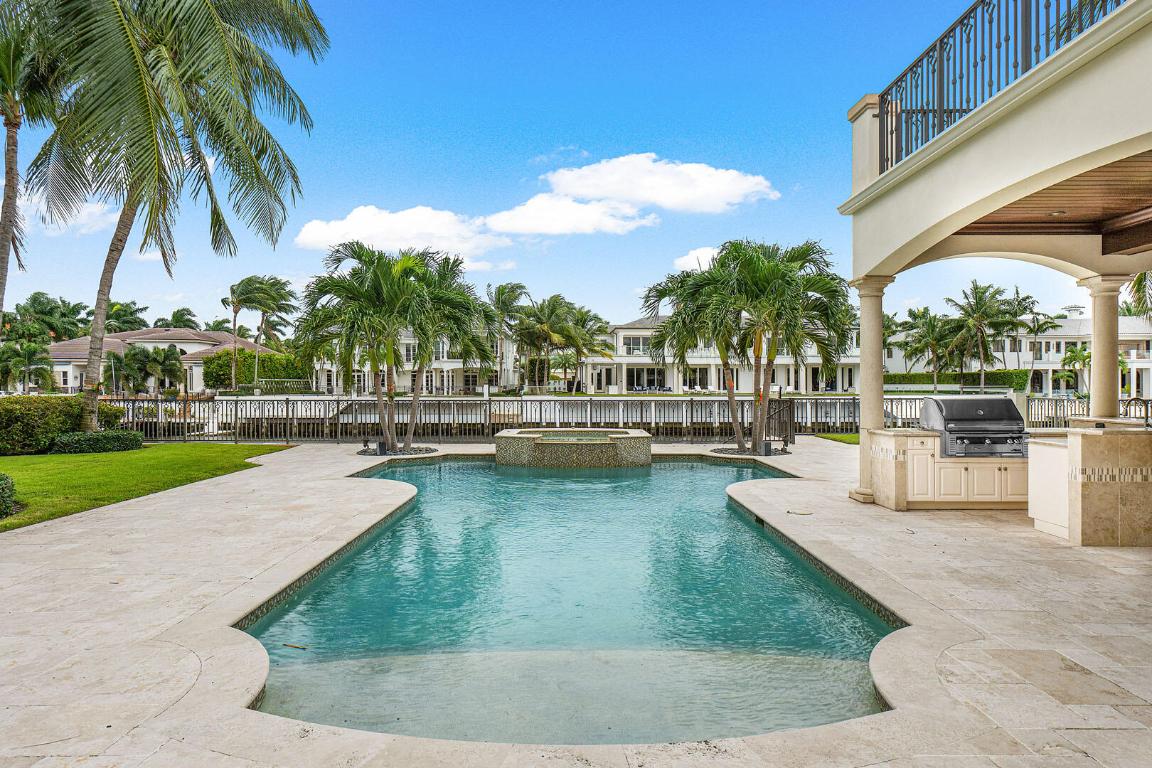 ROYAL PALM YACHT & COUNTRY CLUB - Residential