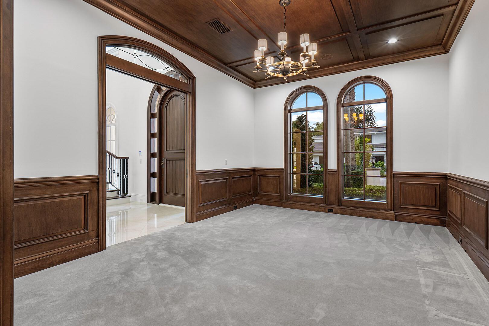 ROYAL PALM YACHT & COUNTR - Residential