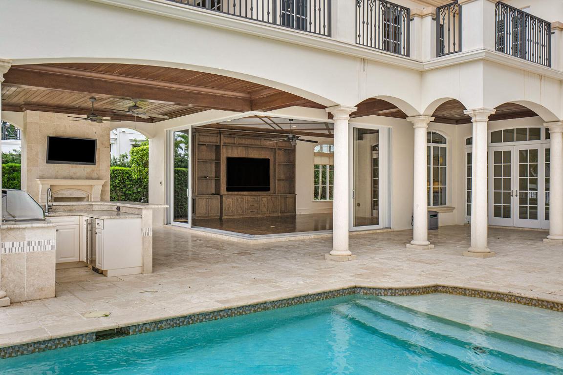 ROYAL PALM YACHT & COUNTRY CLUB - Residential