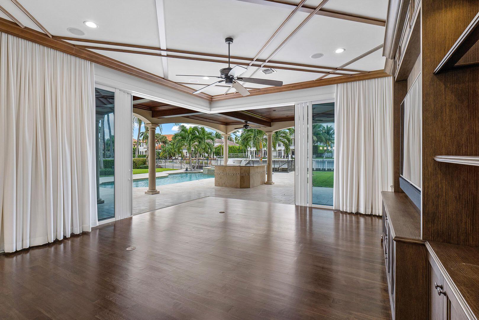 ROYAL PALM YACHT & COUNTR - Residential