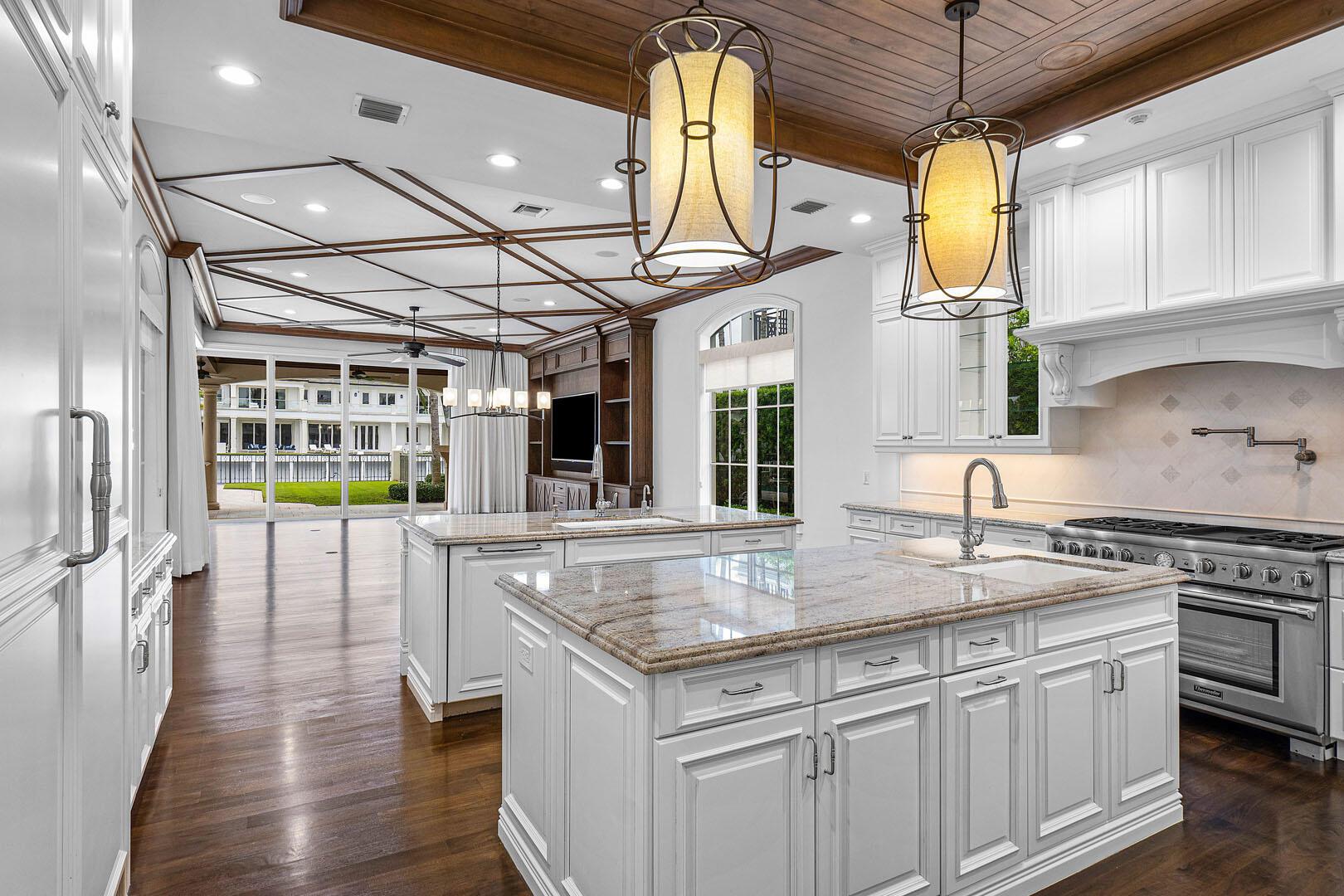 ROYAL PALM YACHT & COUNTR - Residential