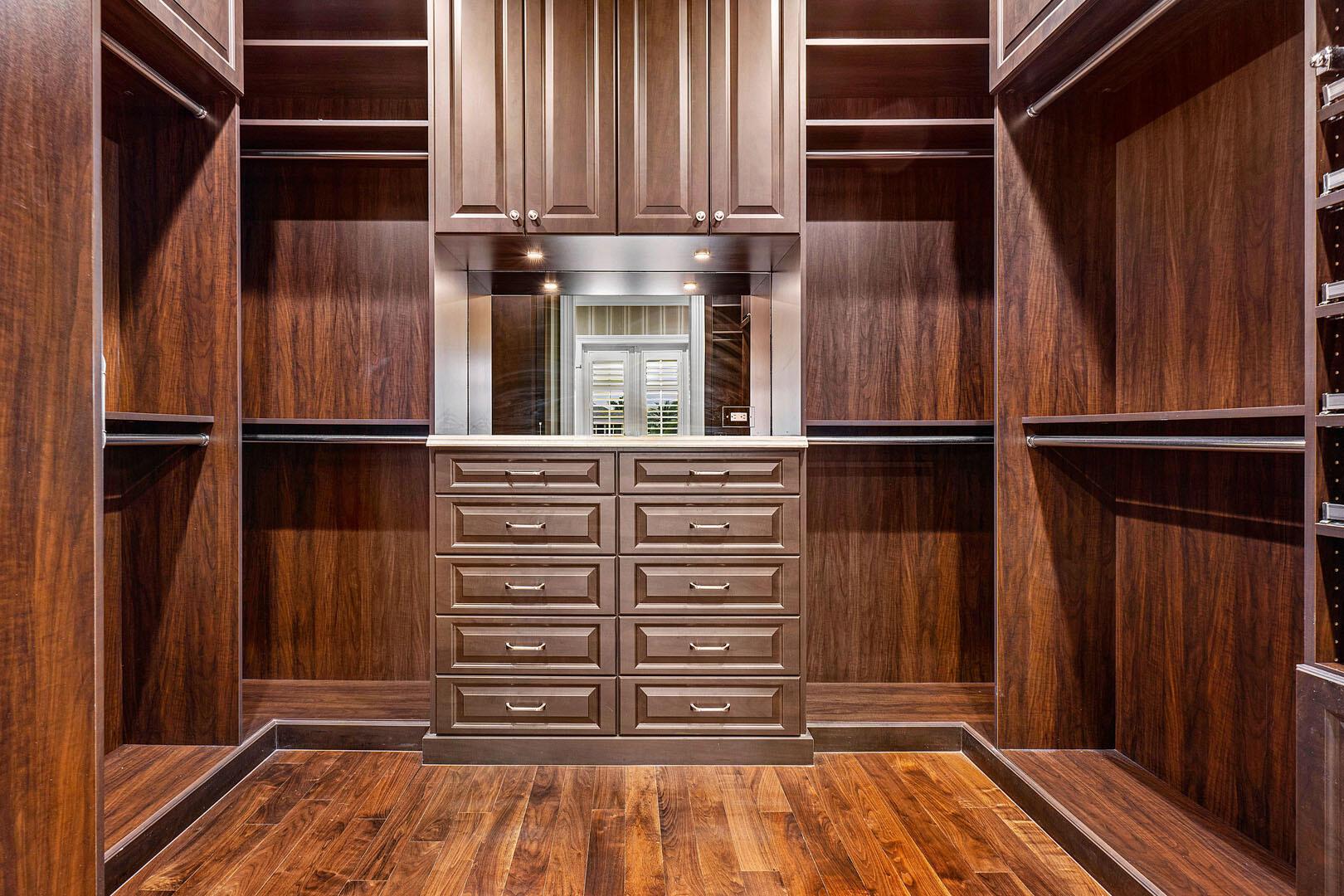 ROYAL PALM YACHT & COUNTR - Residential