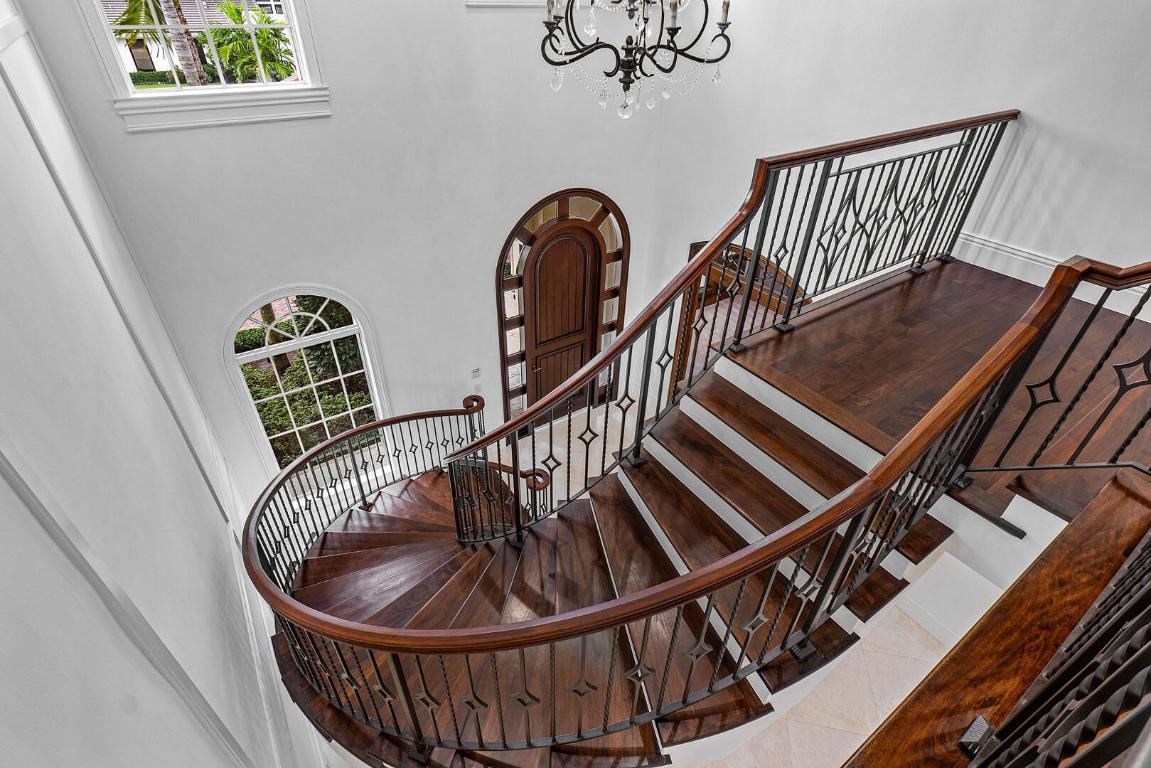 ROYAL PALM YACHT & COUNTRY CLUB - Residential