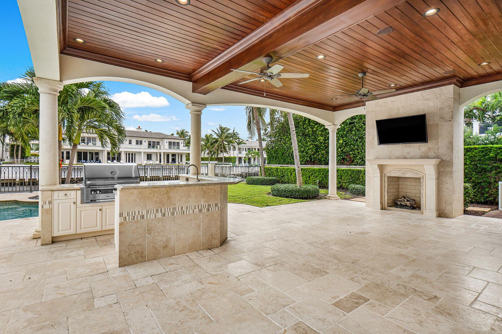 ROYAL PALM YACHT & COUNTR - Residential